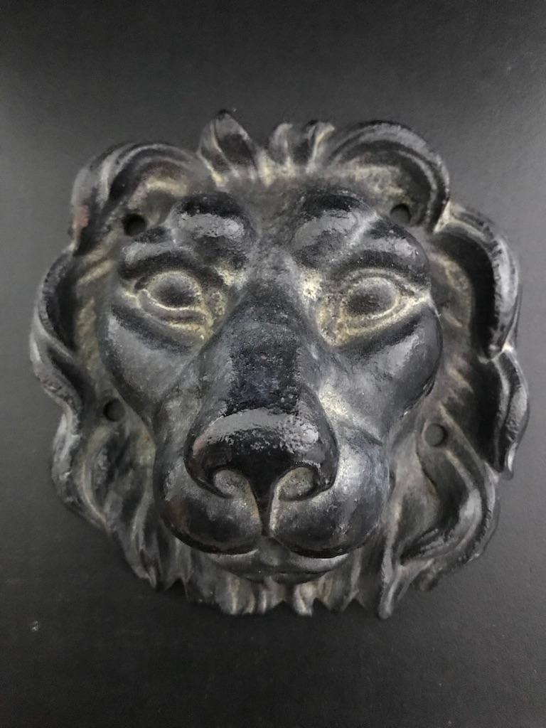 cast iron lion head wall fountain