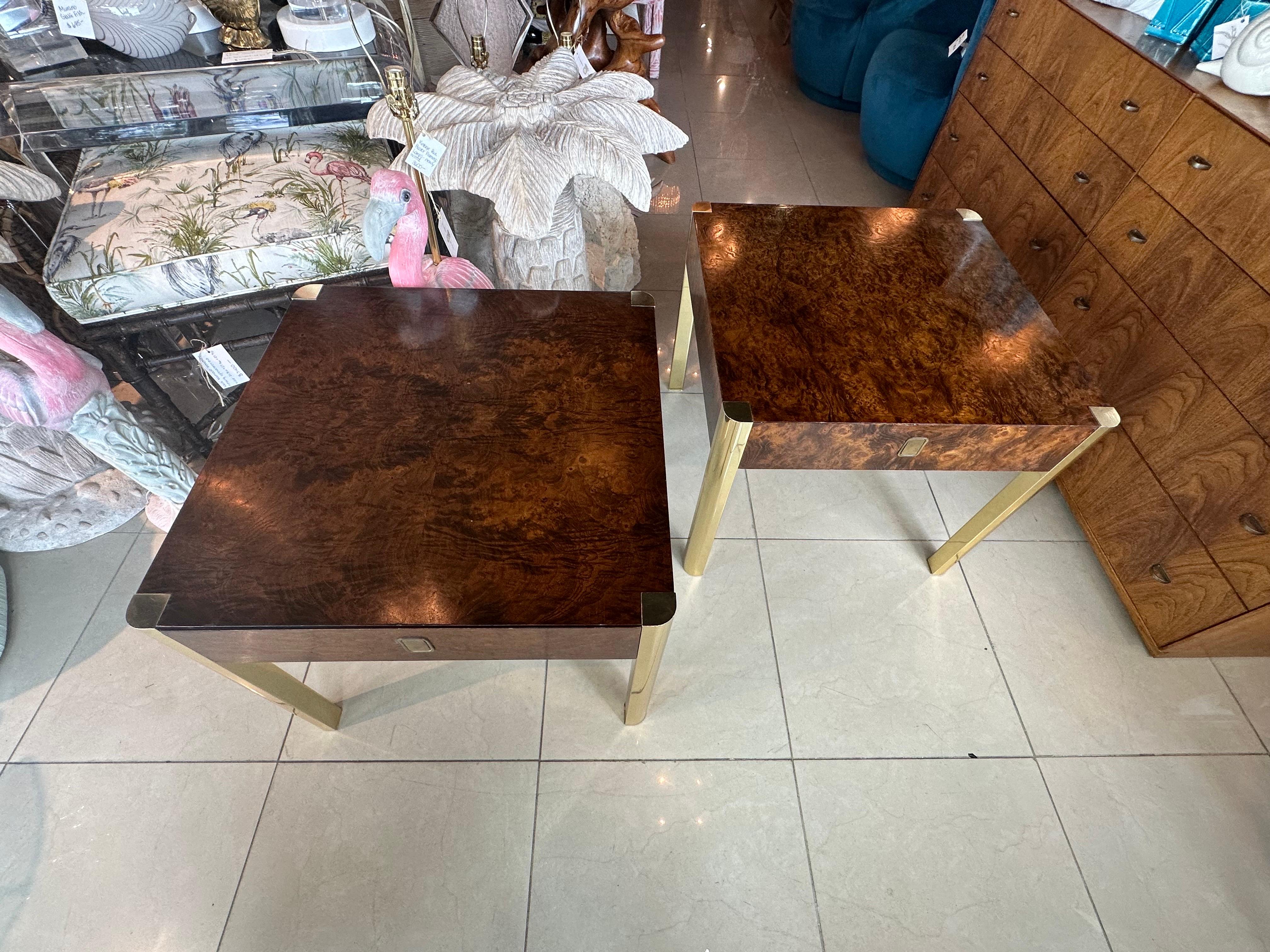 Late 20th Century Pair Century Burled Burl Wood & Brass End Side Tables Nightstands  For Sale