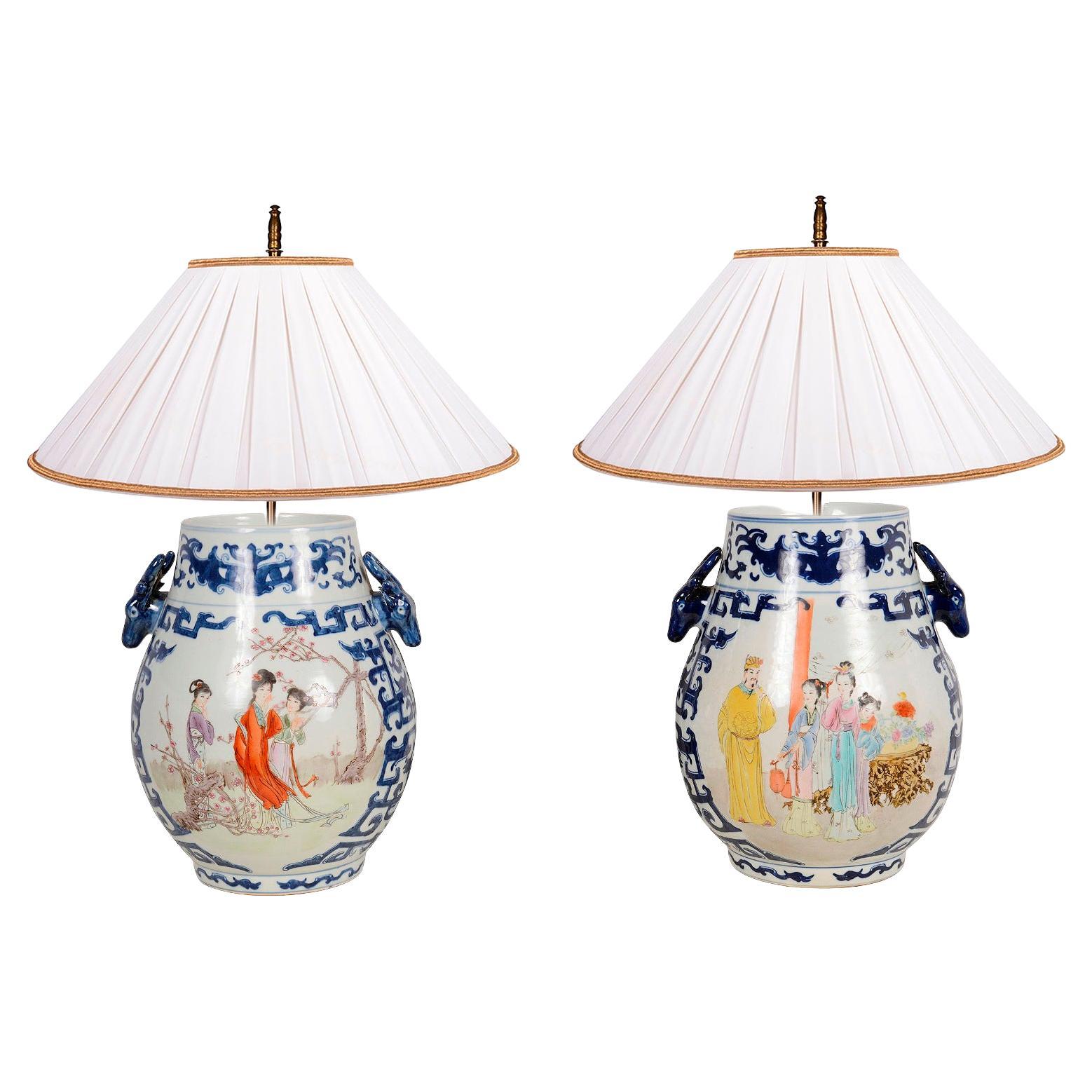 Paar chinesische Vasen / Lampen aus der Jahrhundertmitte im Angebot