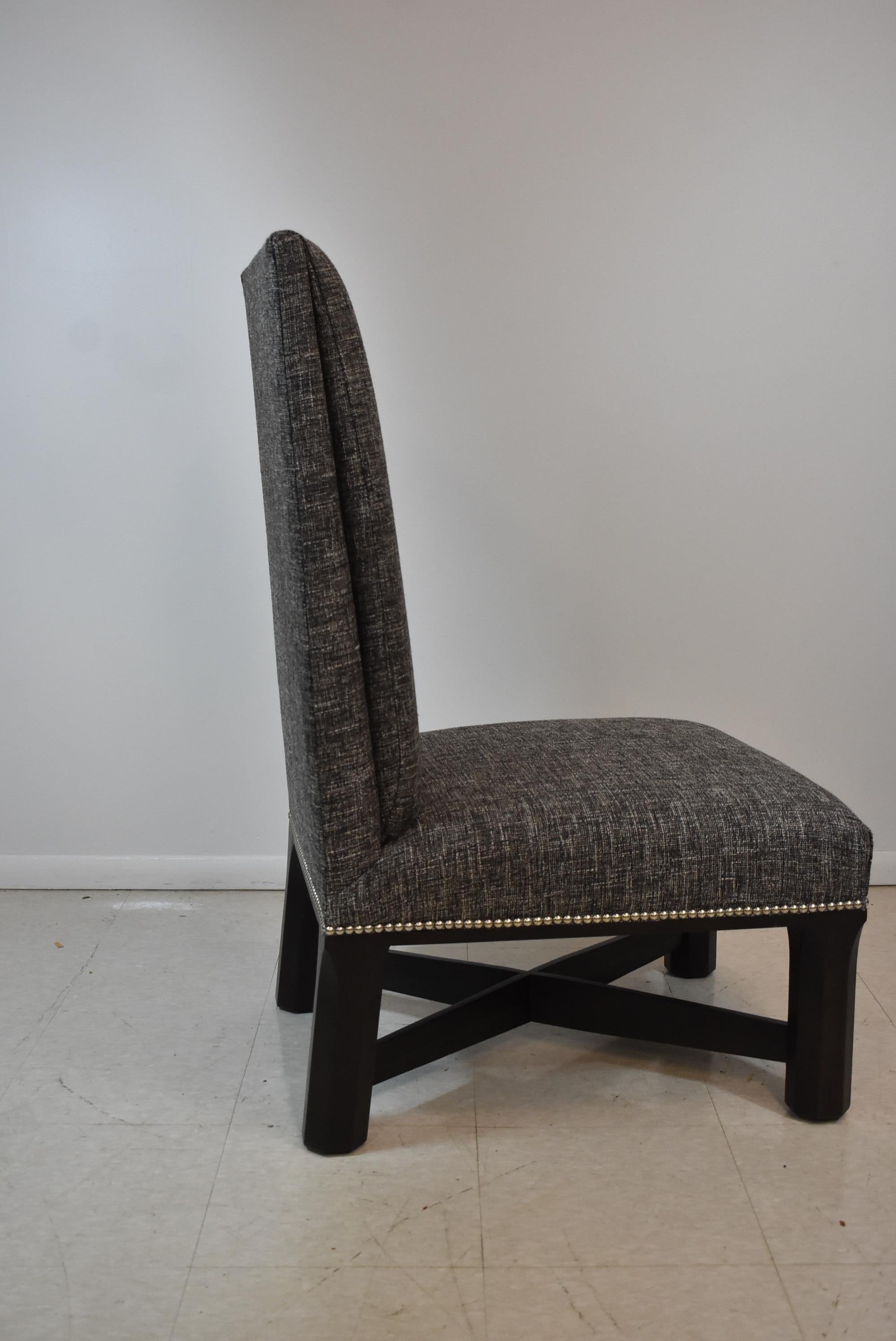 Nordamericano Coppia di poltrone Parson di Century Furniture con rifinitura a testa di chiodo in vendita