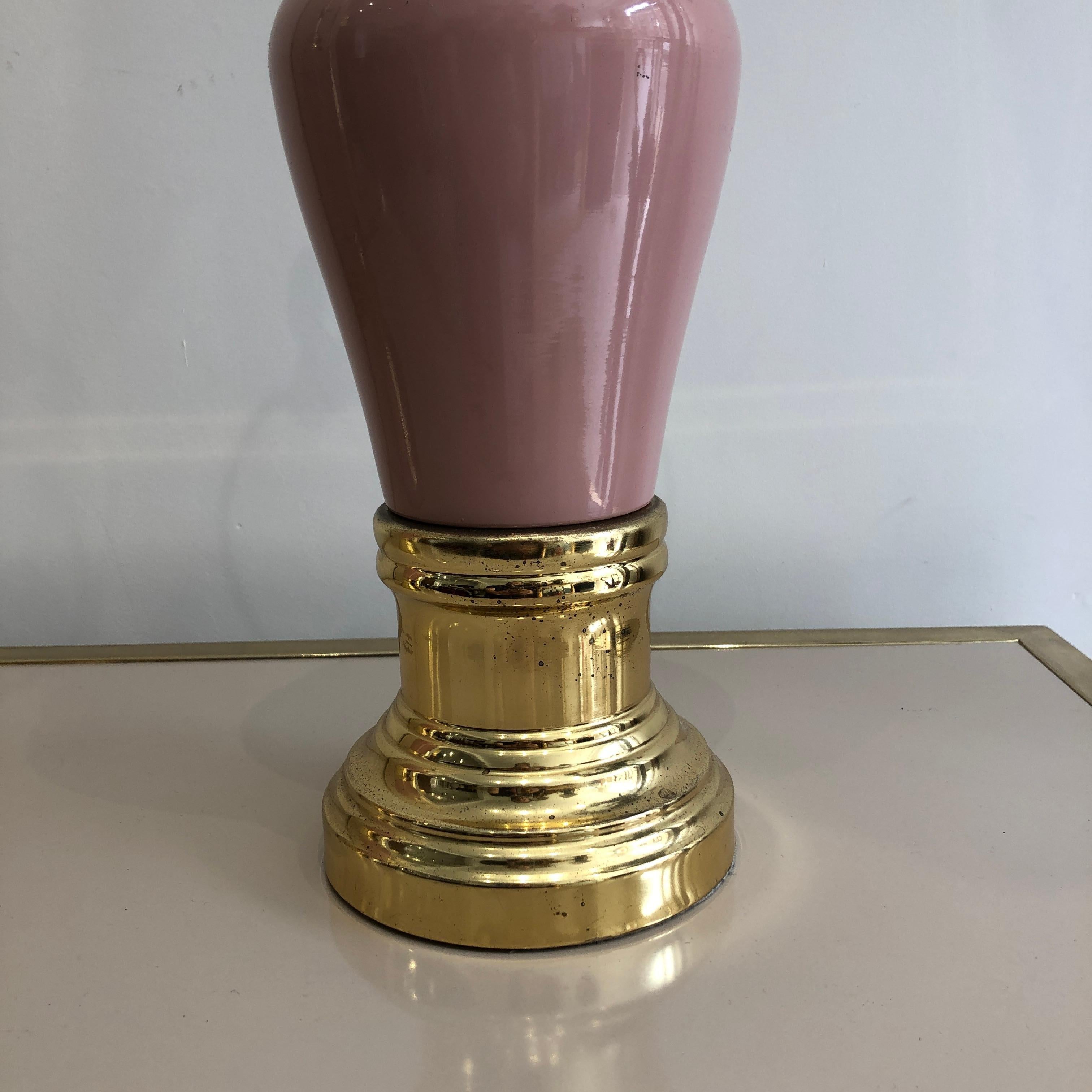 Pair Ceramic Pink Brass Gold Table Lamps Mid-Century 1970s Vintage Hollywood  In Good Condition For Sale In London, GB