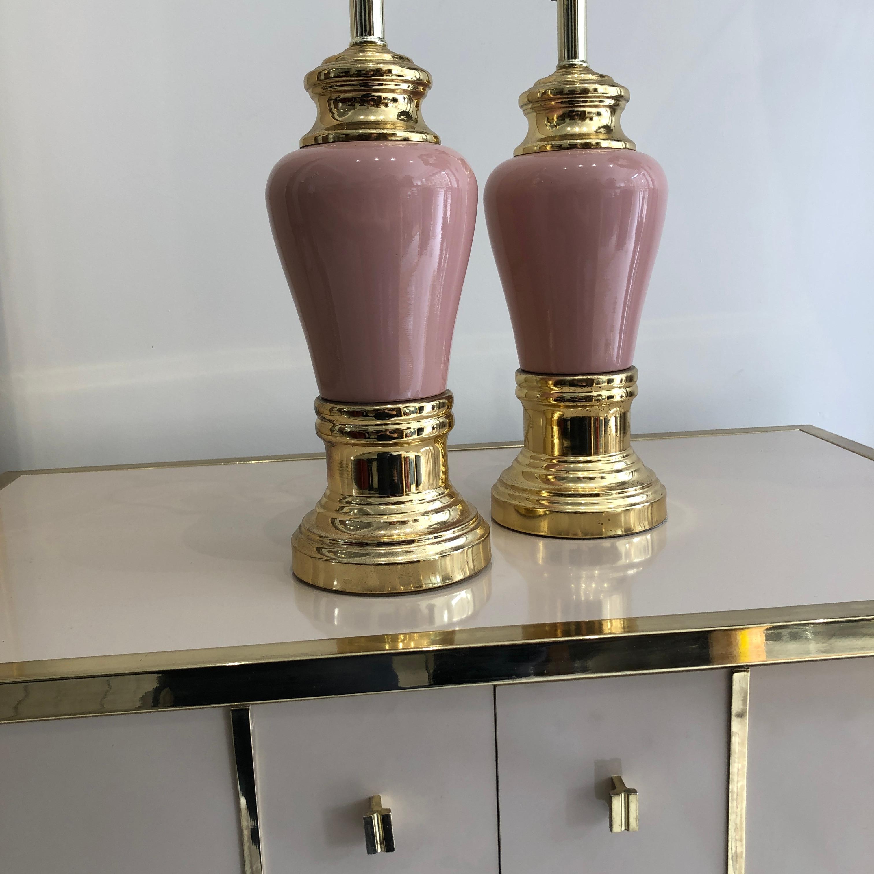 Pair Ceramic Pink Brass Gold Table Lamps Mid-Century 1970s Vintage Hollywood For Sale 1