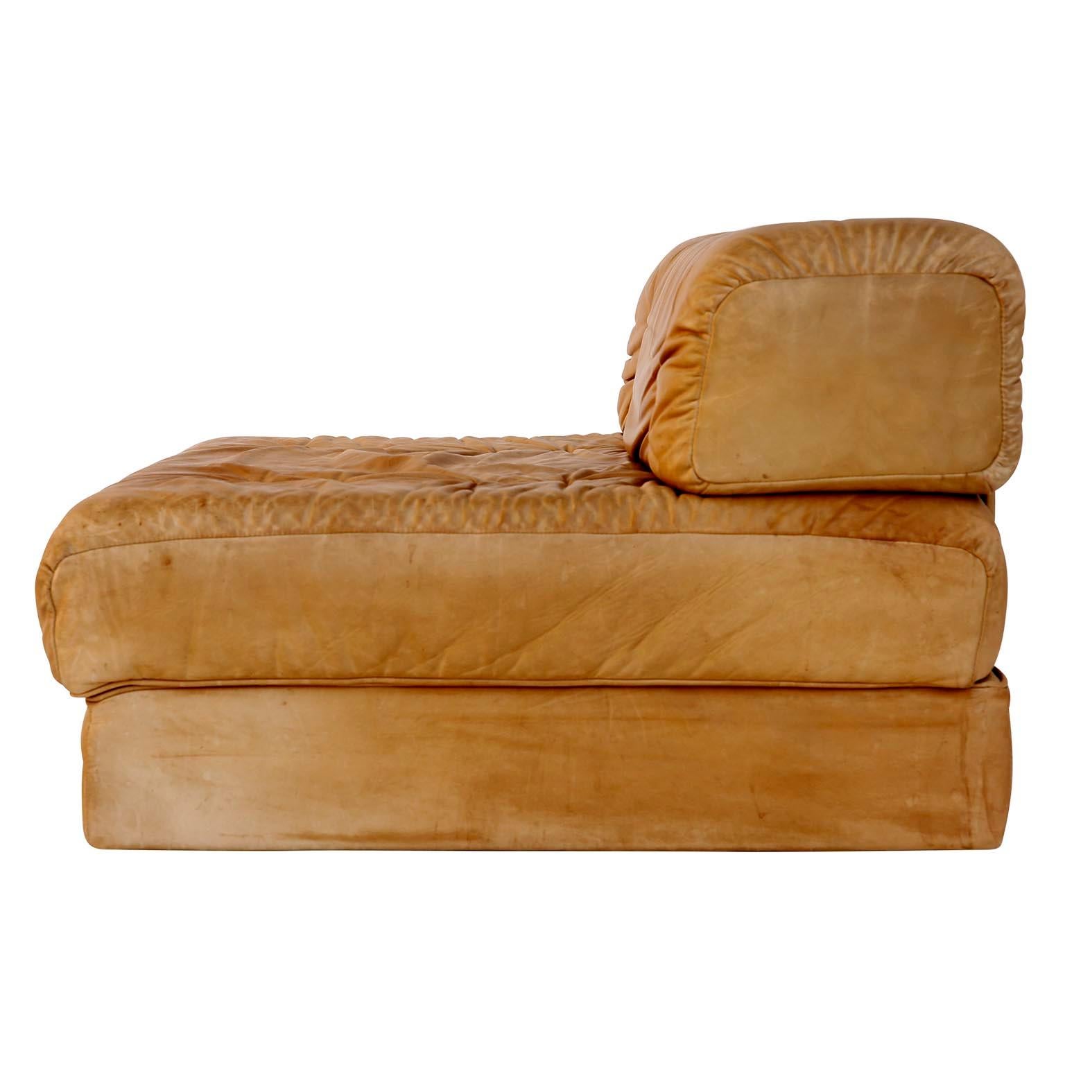 Pair of Chairs Convertable Bed Daybed Sofa 'Atrium', Wittmann, Cognac Leather 1