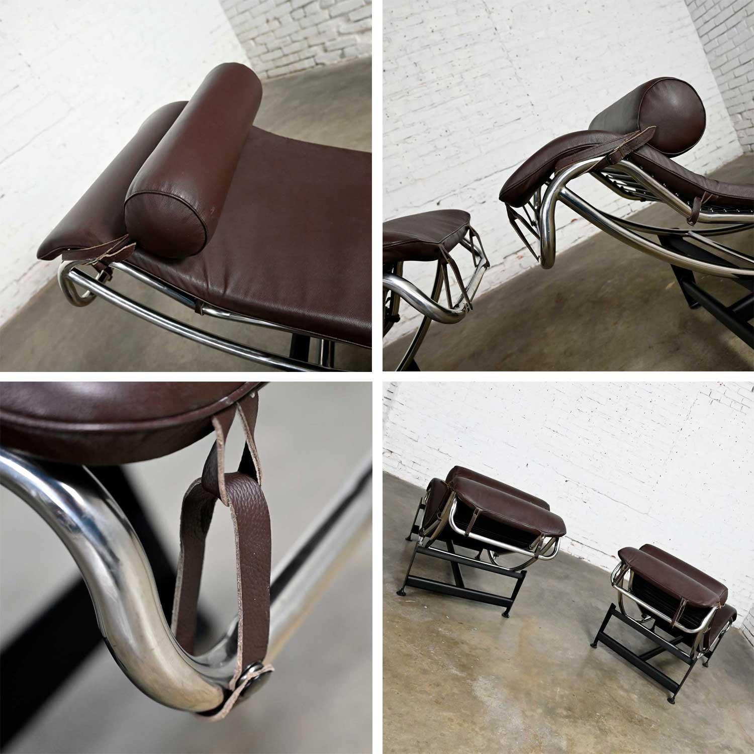 Pair Chaise Lounge Chairs Brown Leather & Chrome Style Le Corbusier LC4 For Sale 4