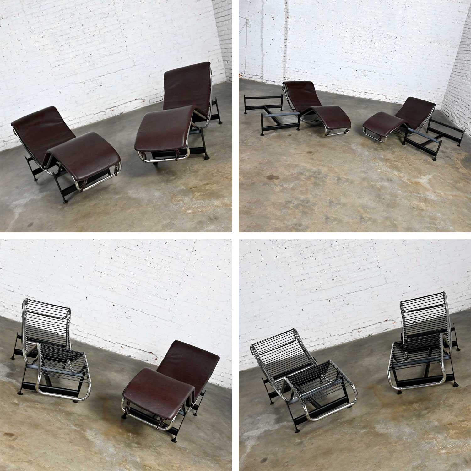Paire de chaises longues Le Corbusier LC4 en cuir marron et chrome en vente 7