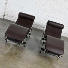 Pair Chaise Lounge Chairs Brown Leather & Chrome Style Le Corbusier LC4