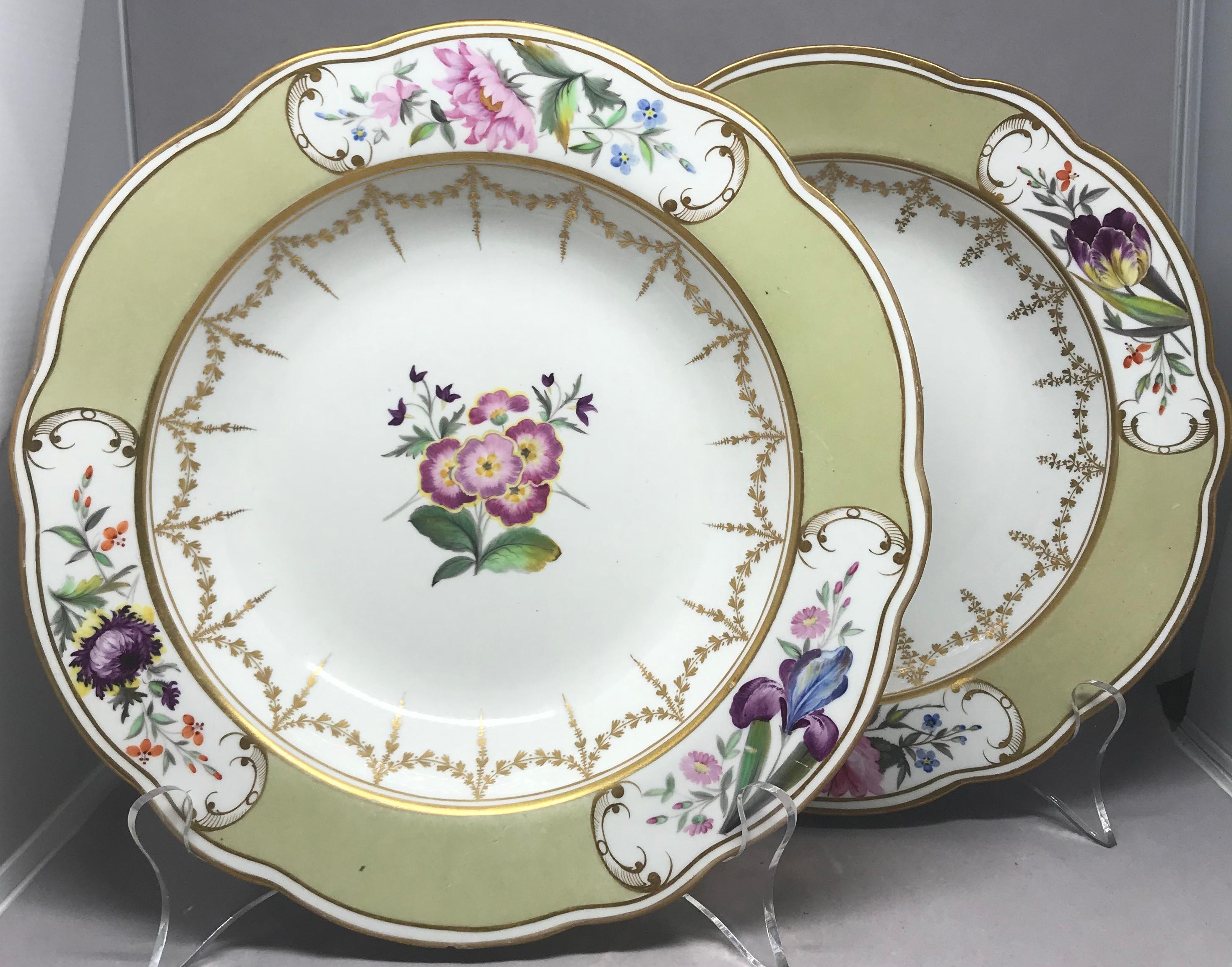 English Pair of Chamberlain Worcester Soup Plates For Sale