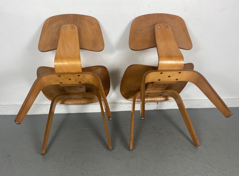 Pair Charles Eames D C W 'dining chairs' Herman Miller In Good Condition For Sale In Buffalo, NY