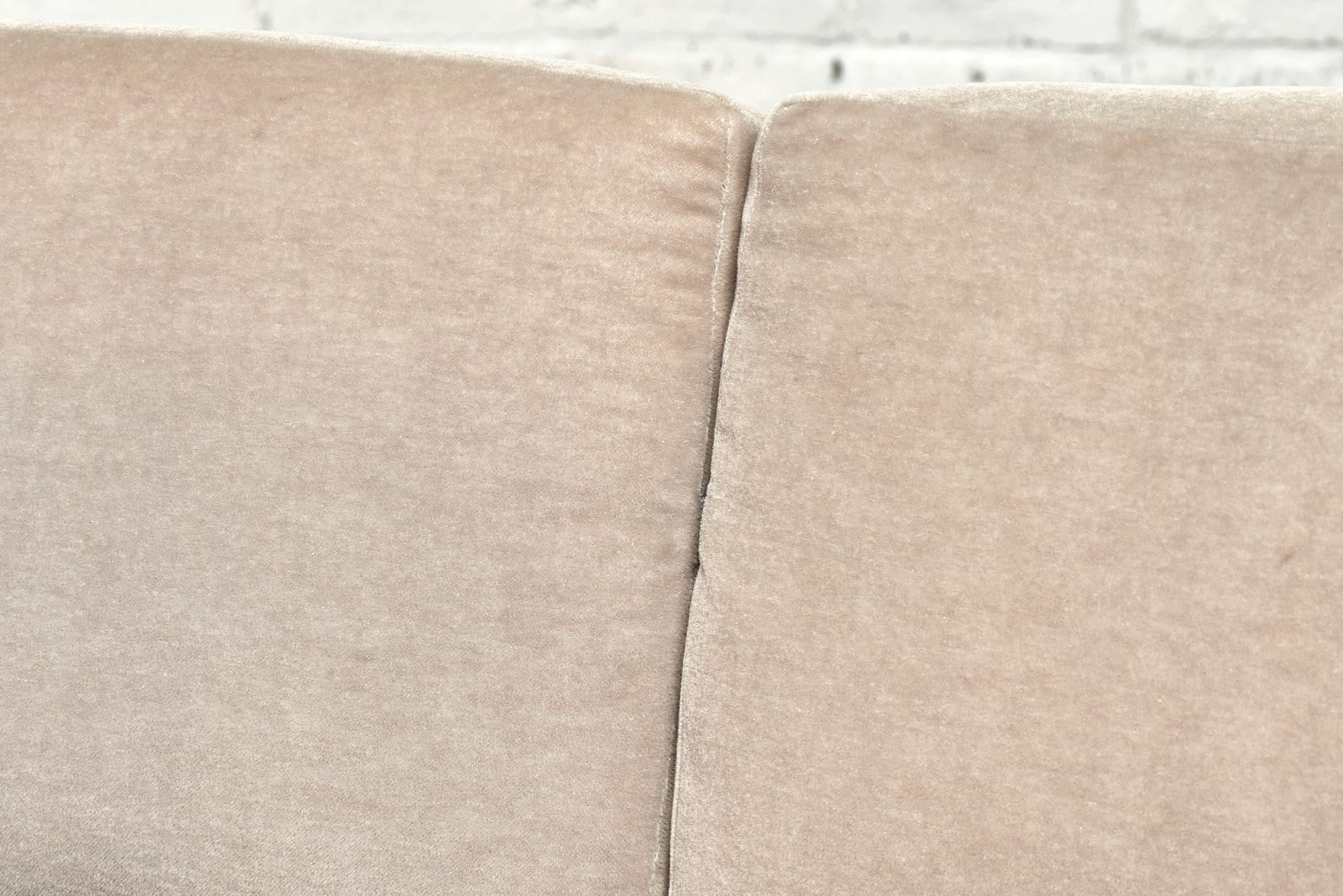 Pair Charles Pfister for Knoll Mohair Settees, 1980 2