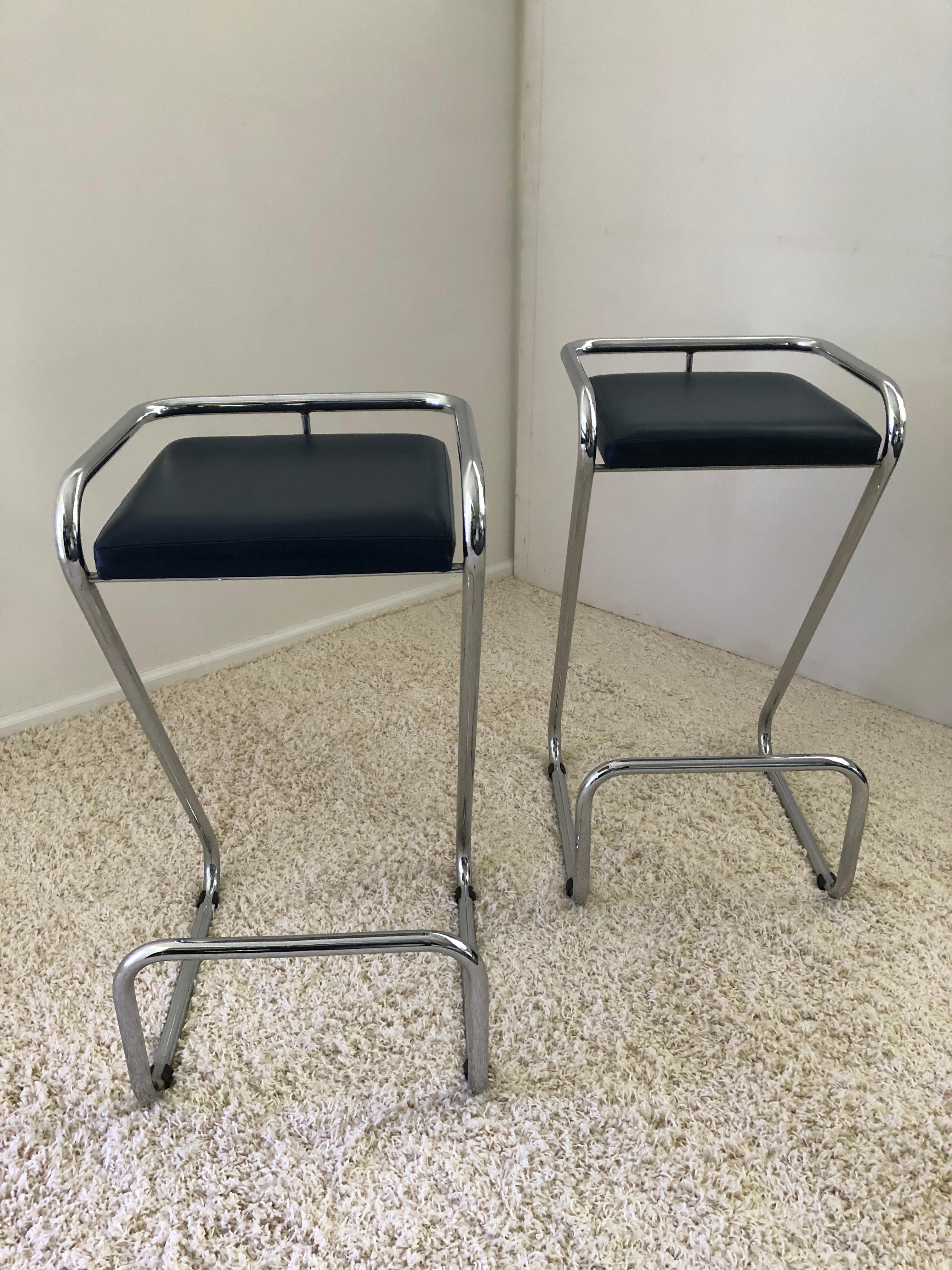 z shaped bar stools