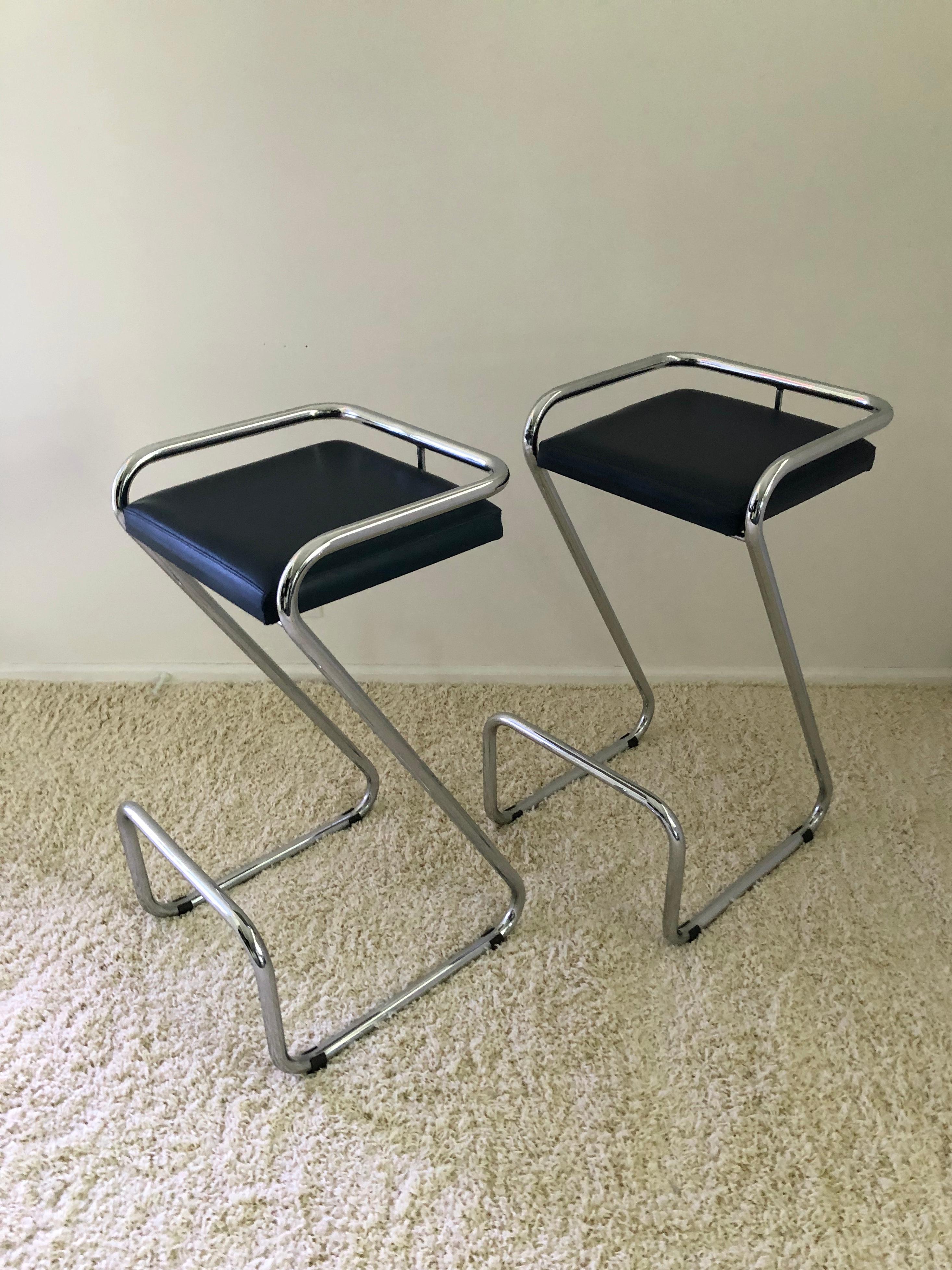 z shaped bar stools