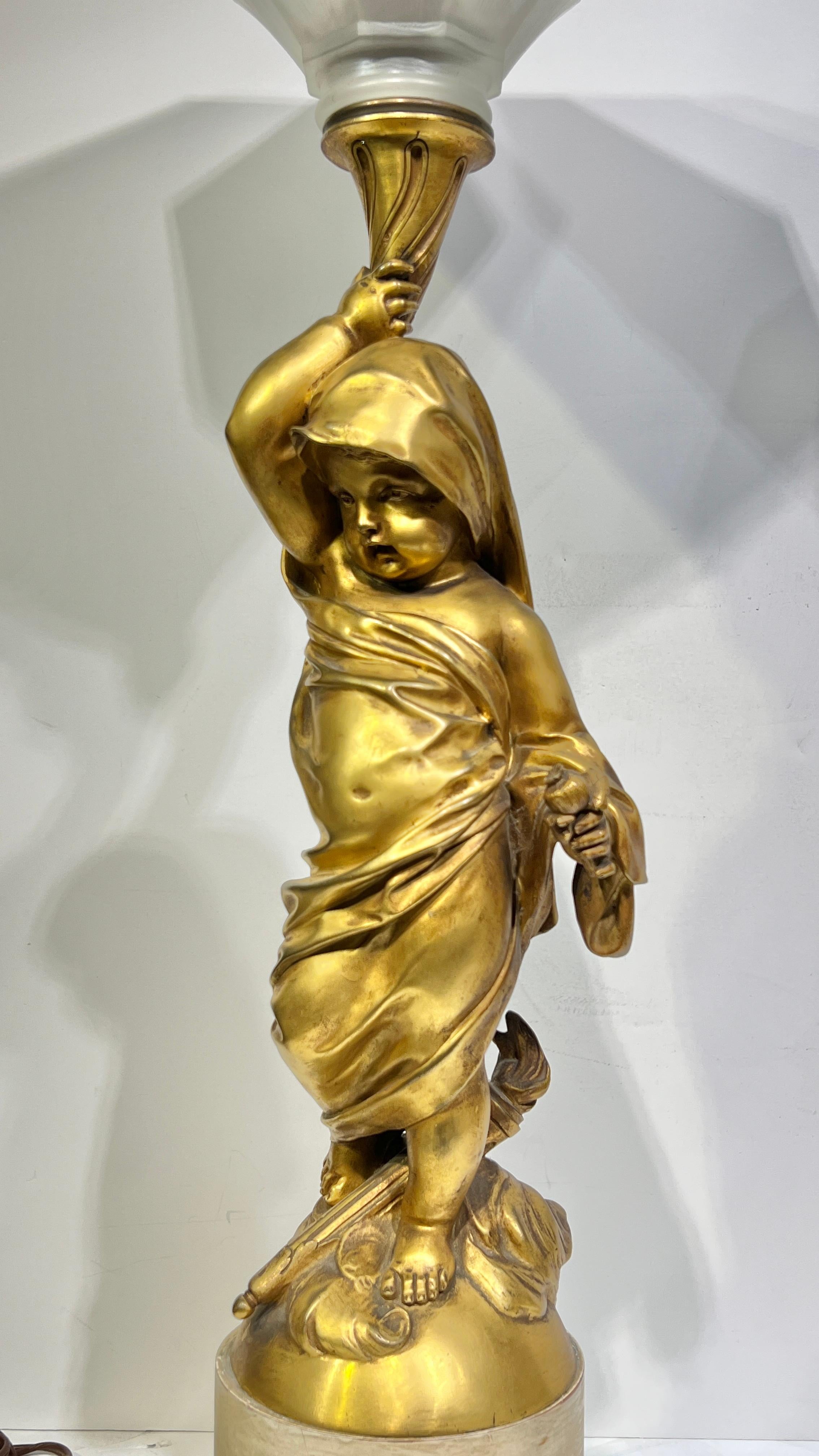 Pair Cherub Figurative Gilt Bronze Table Lamps im Angebot 1