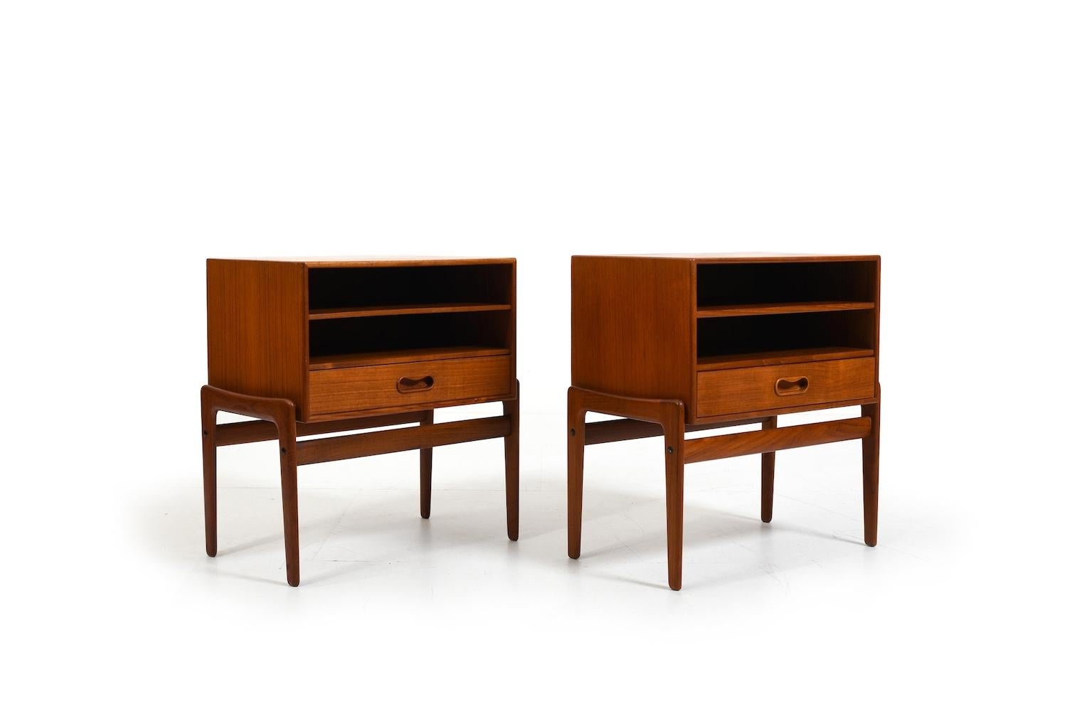 Pair Chest of Drawers / Bedside Tables by Arne Vodder 1960s In Good Condition In Handewitt, DE