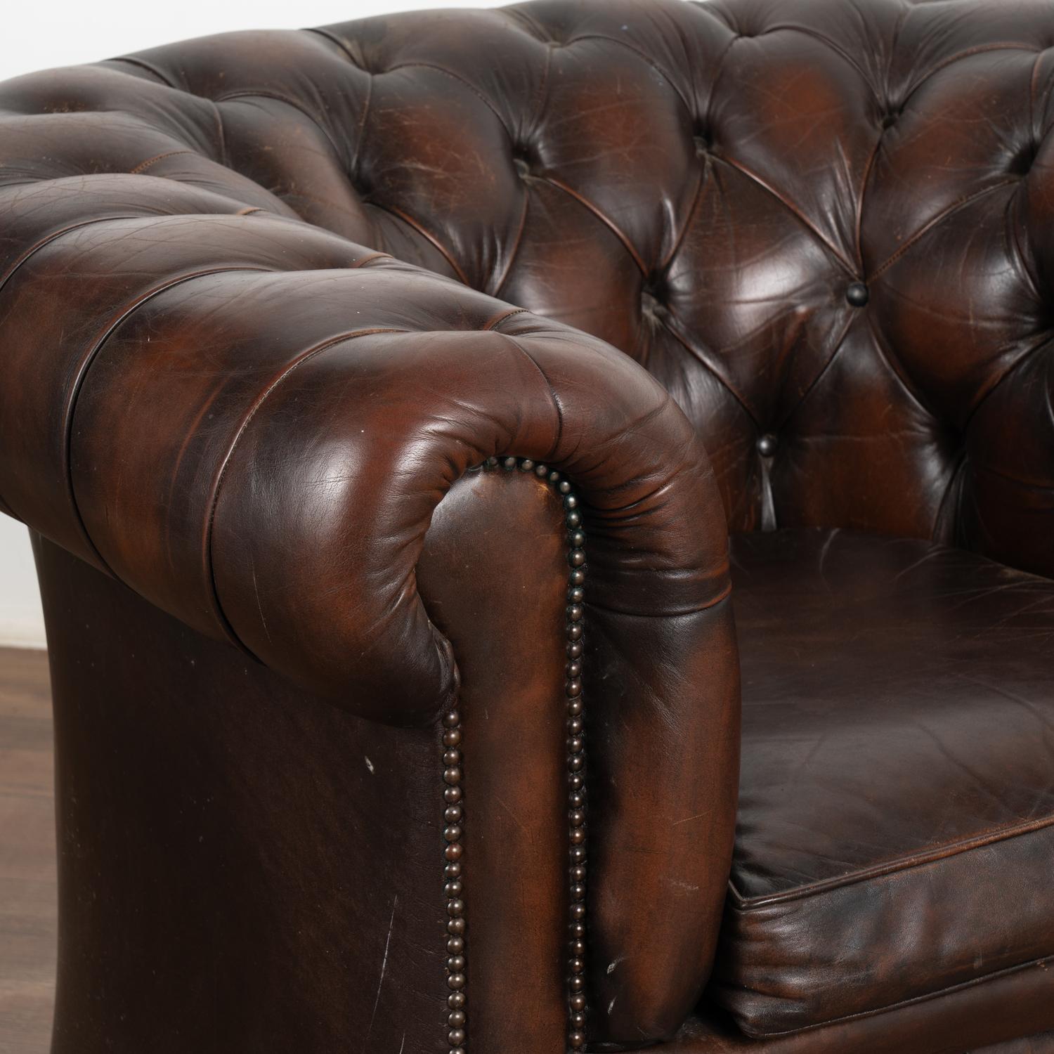 Paar, Chesterfield Brown Leather Armchair Club Chairs, Dänemark um 1940-60 im Zustand „Gut“ im Angebot in Round Top, TX