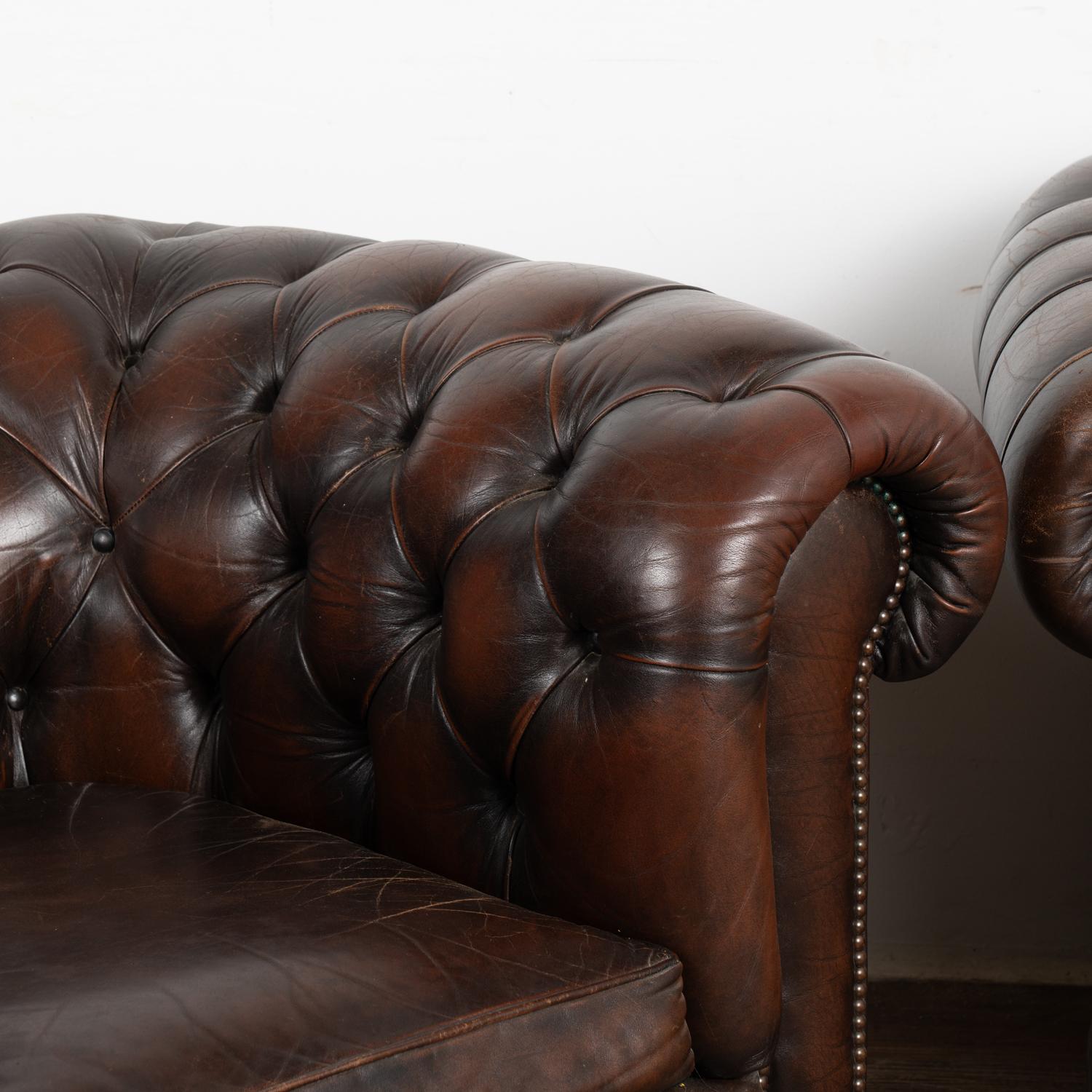 Pair, Chesterfield Brown Leather Armchair Club Chairs, Denmark circa 1940-60 For Sale 3