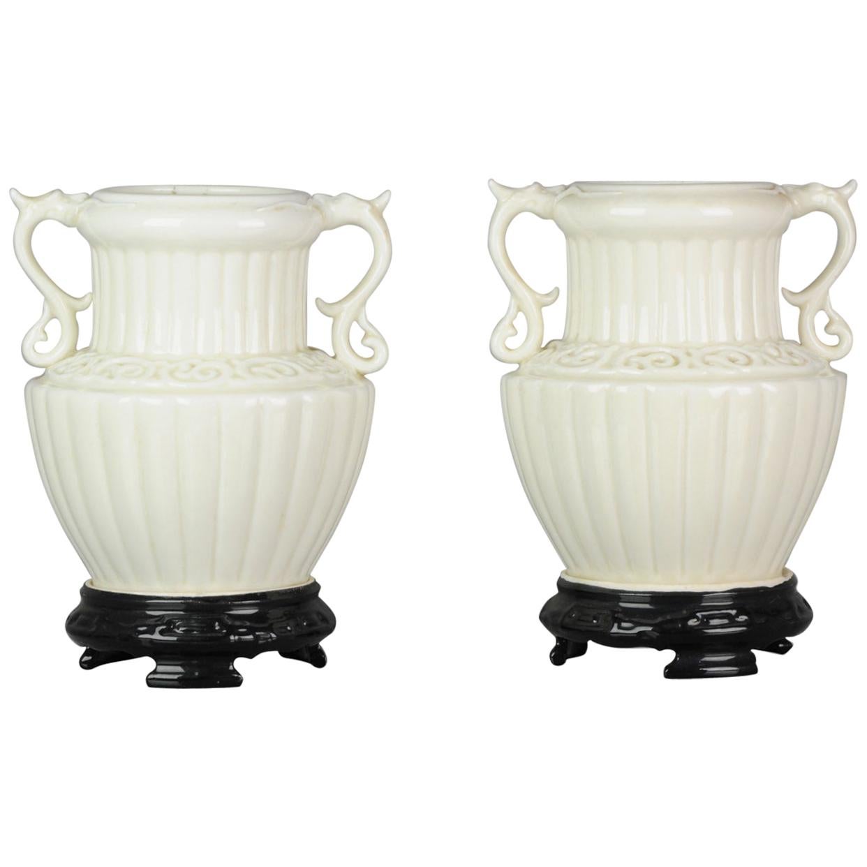 Paire de vases en porcelaine blanche monochrome Dehua 1978 Chine PRoC en vente