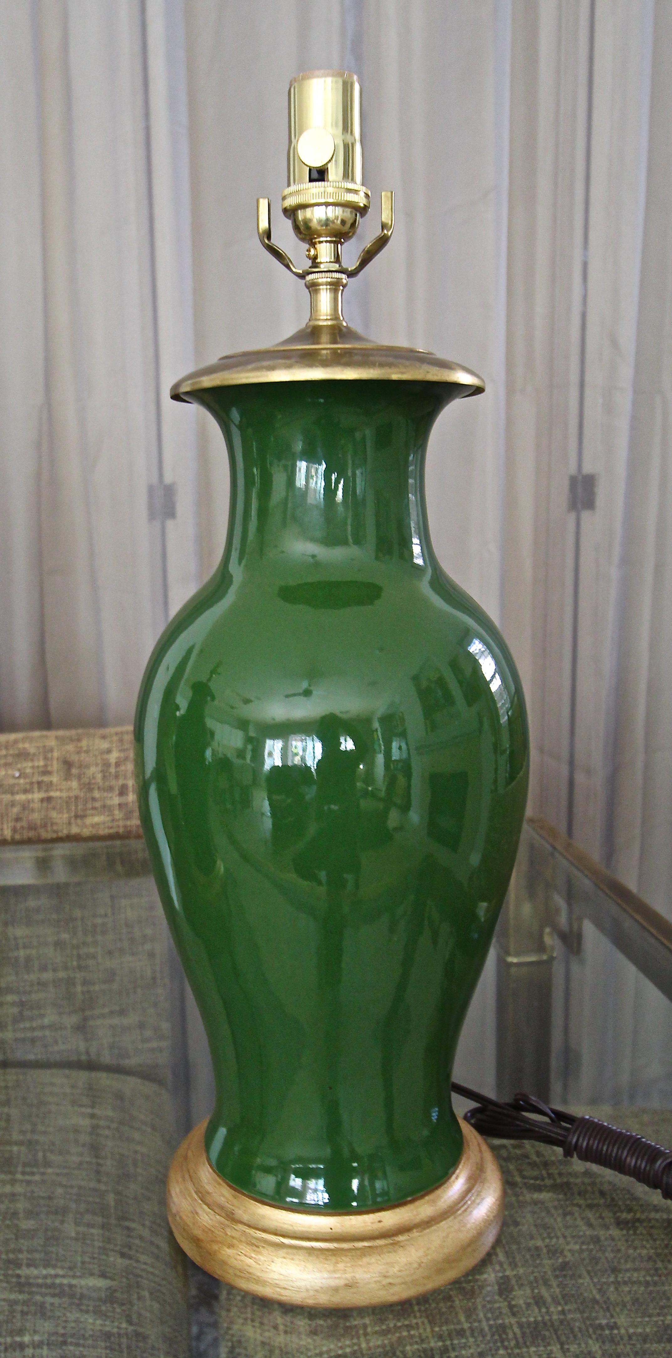 Pair of Chinese Asian Dark Green Porcelain Table Lamps 7
