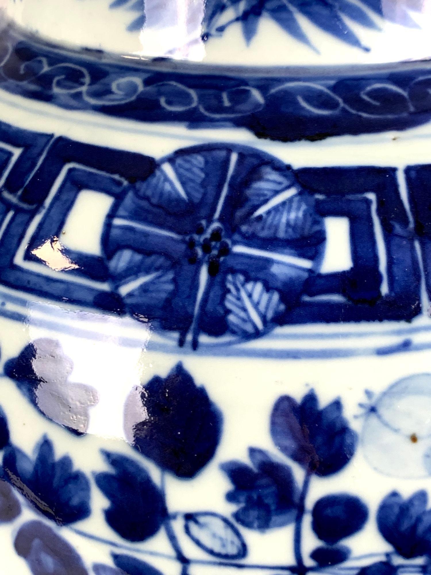 Pair Chinese Blue and White Covered Jars Hand Painted Qing Dynasty Circa 1880 For Sale 3