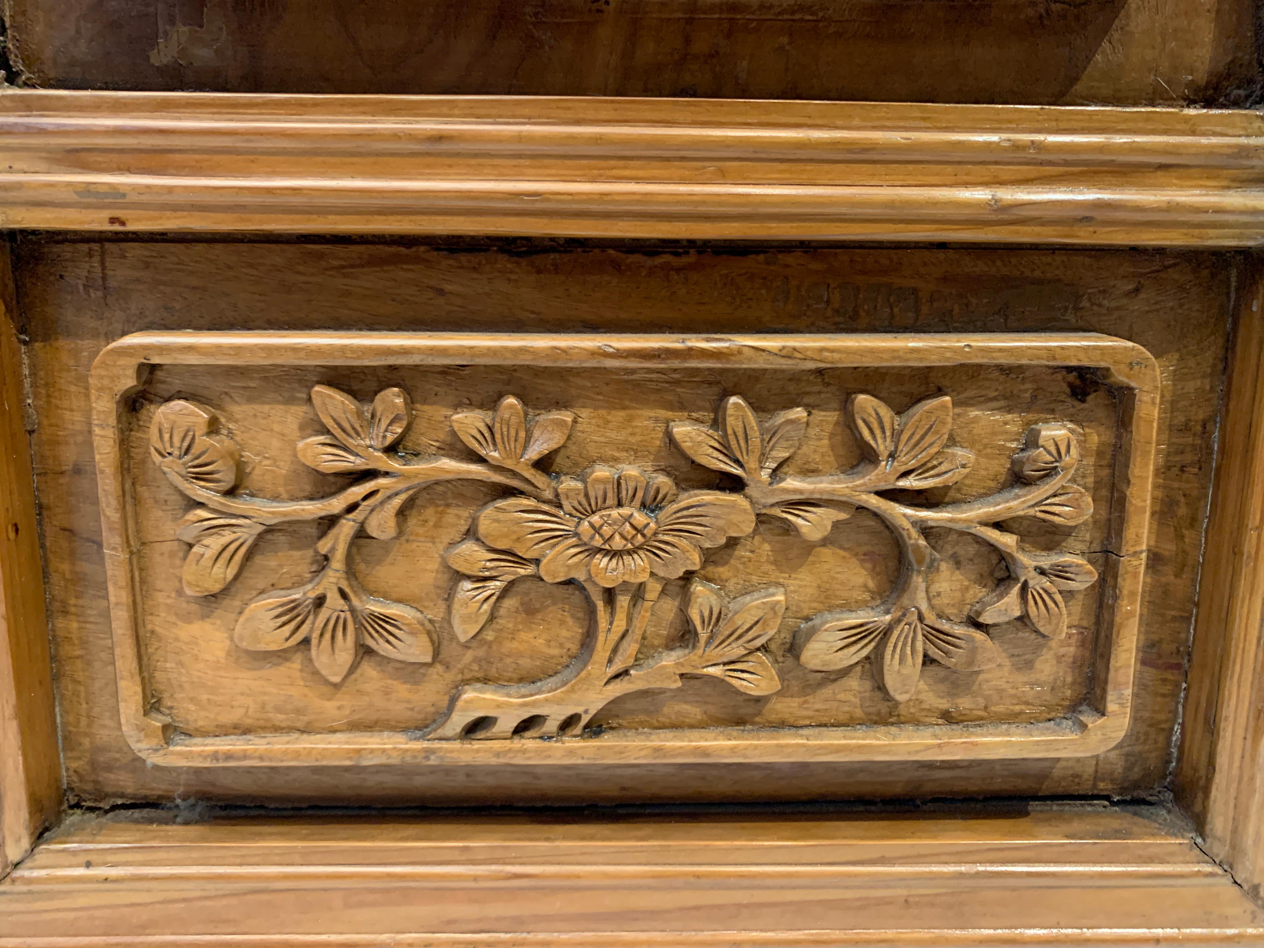 Chinese Carved and Pierced Window Panels, Qing Dynasty, Early 20th Century, Pair In Good Condition In Austin, TX