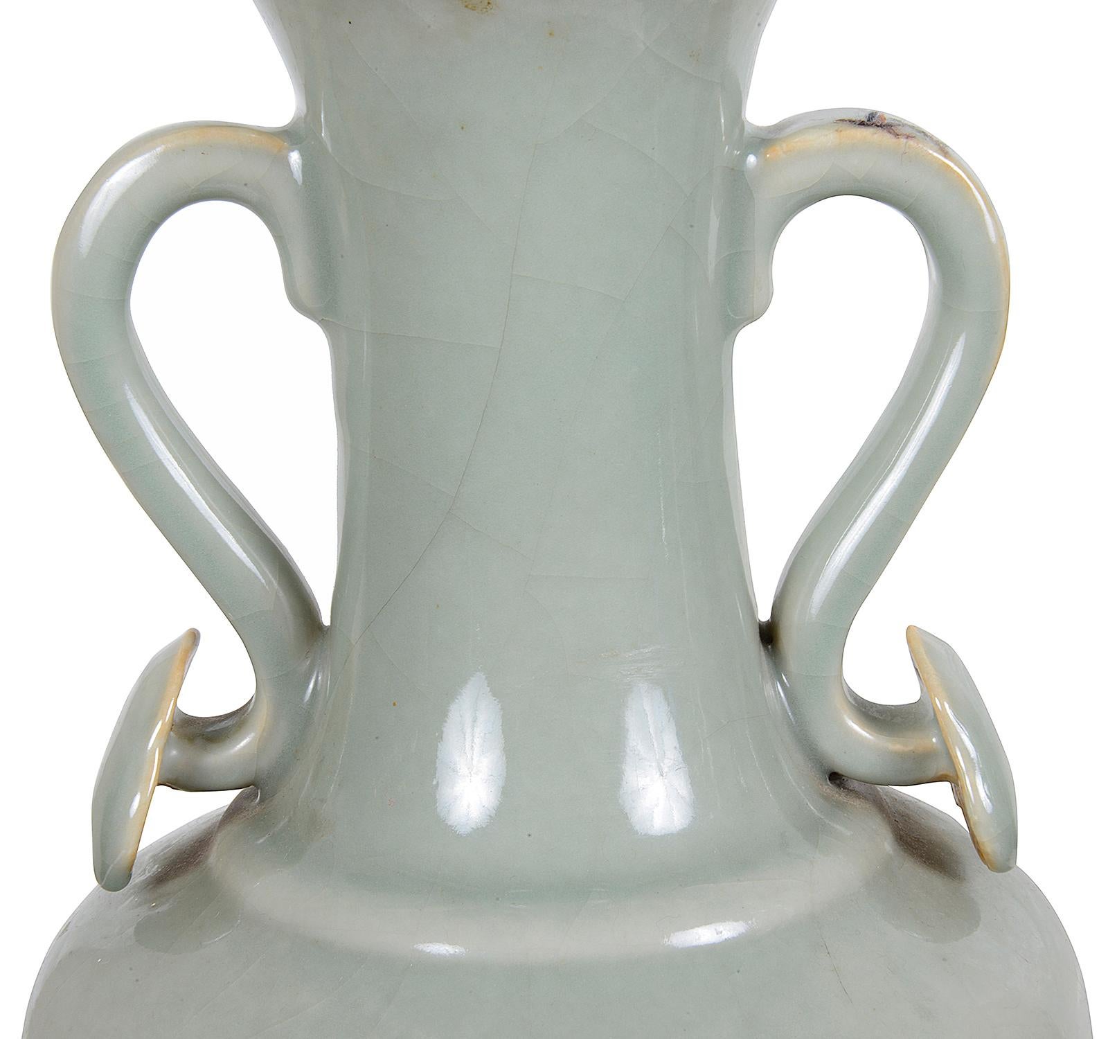 Paire de vases / lampes en porcelaine céladon de Chine, vers 1920 Bon état - En vente à Brighton, Sussex