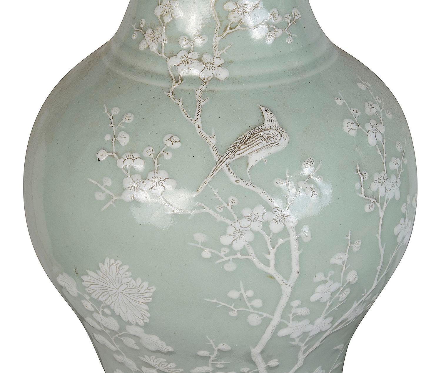 Peint à la main Paire de vases / lampes en céladon de Chine, fin du 19e siècle. en vente