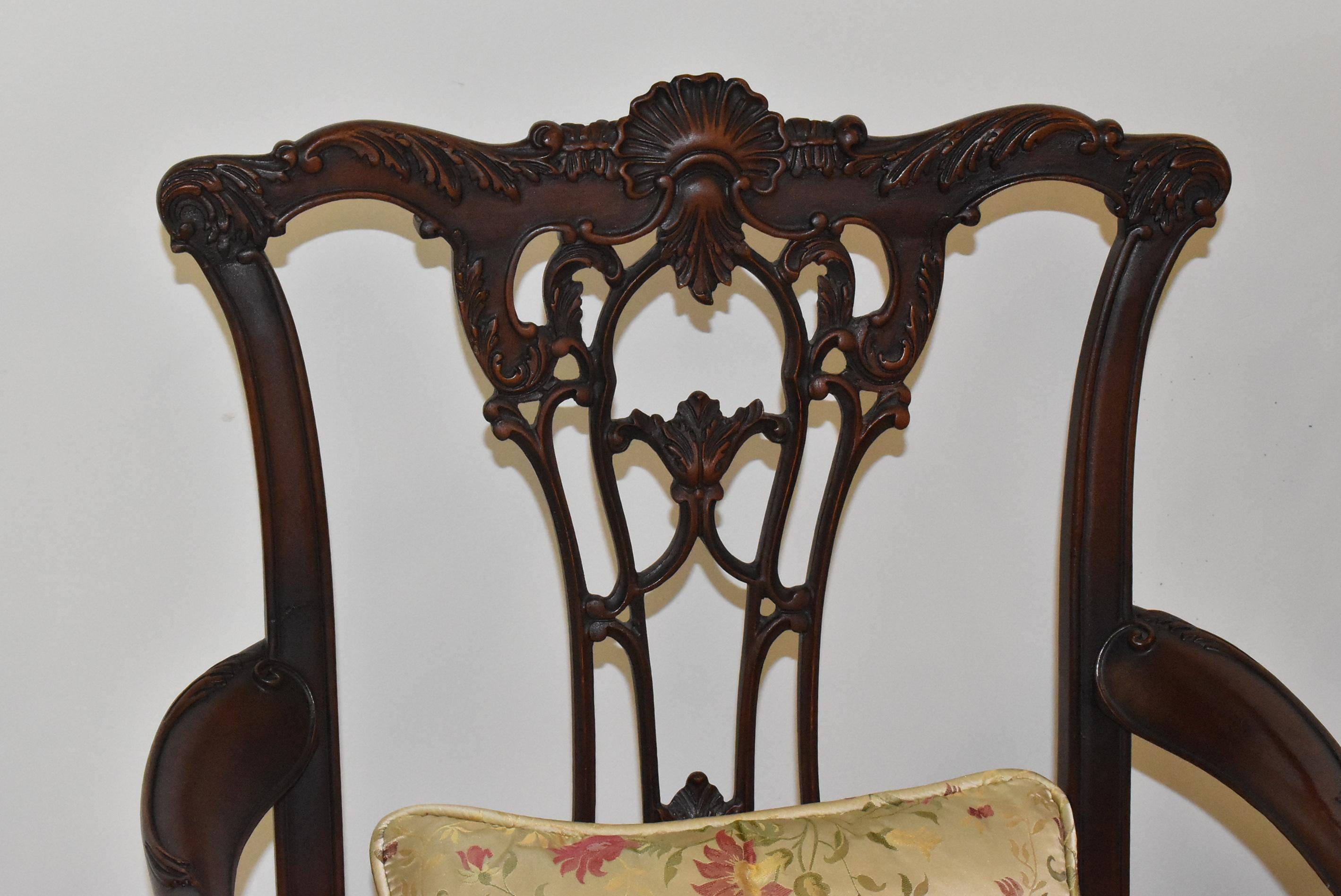 Pair of Chinese Chippendale Armchairs Carved Mahogany Frame In Good Condition In Toledo, OH