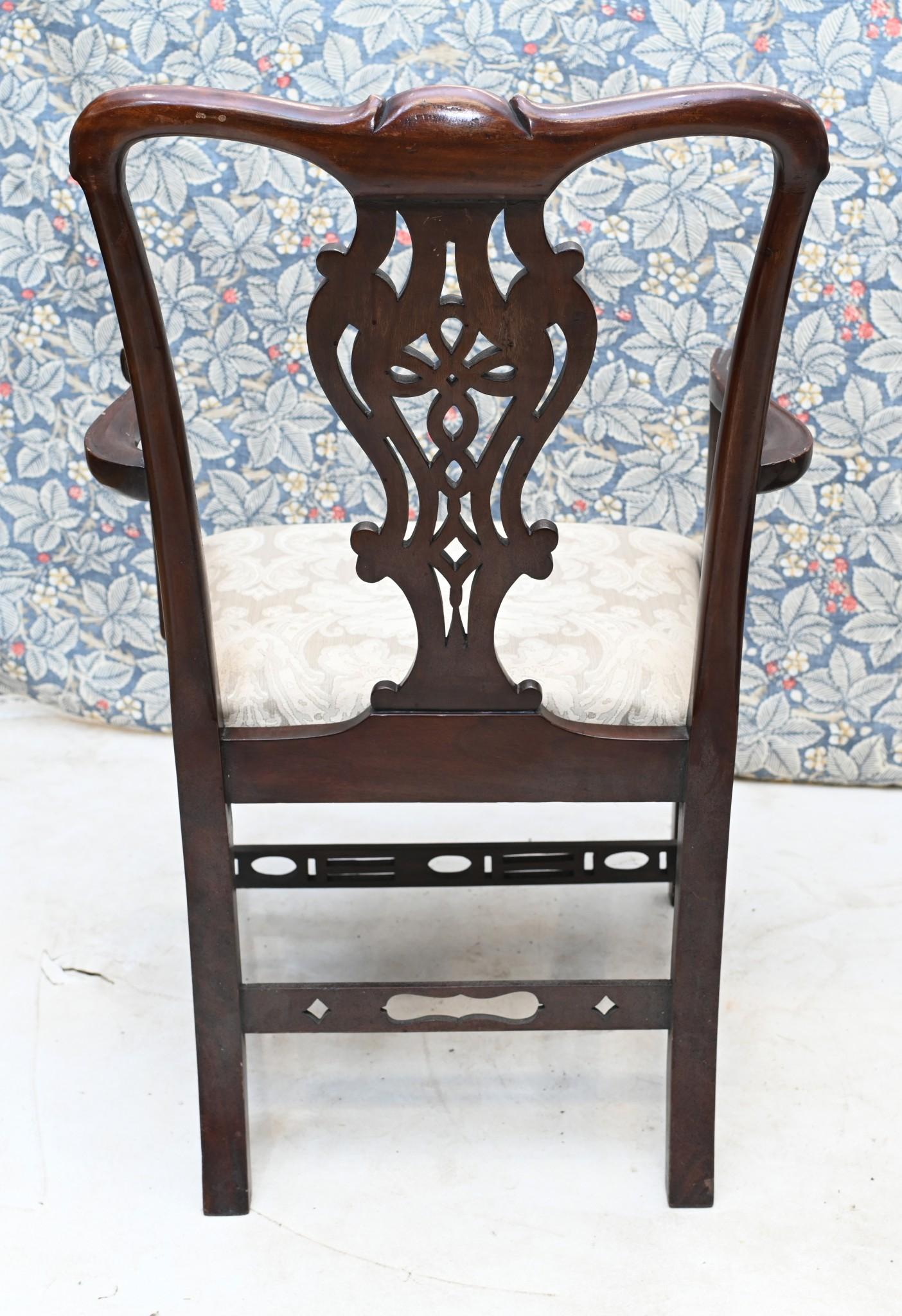 Pair Chinese Chippendale Arm Chairs Mahogany In Good Condition For Sale In Potters Bar, GB