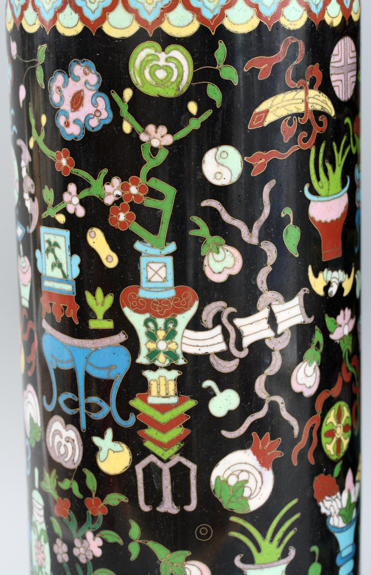Paar chinesische zylindrische Cloisonné-Vasen für kostbare Objekte im Angebot 10