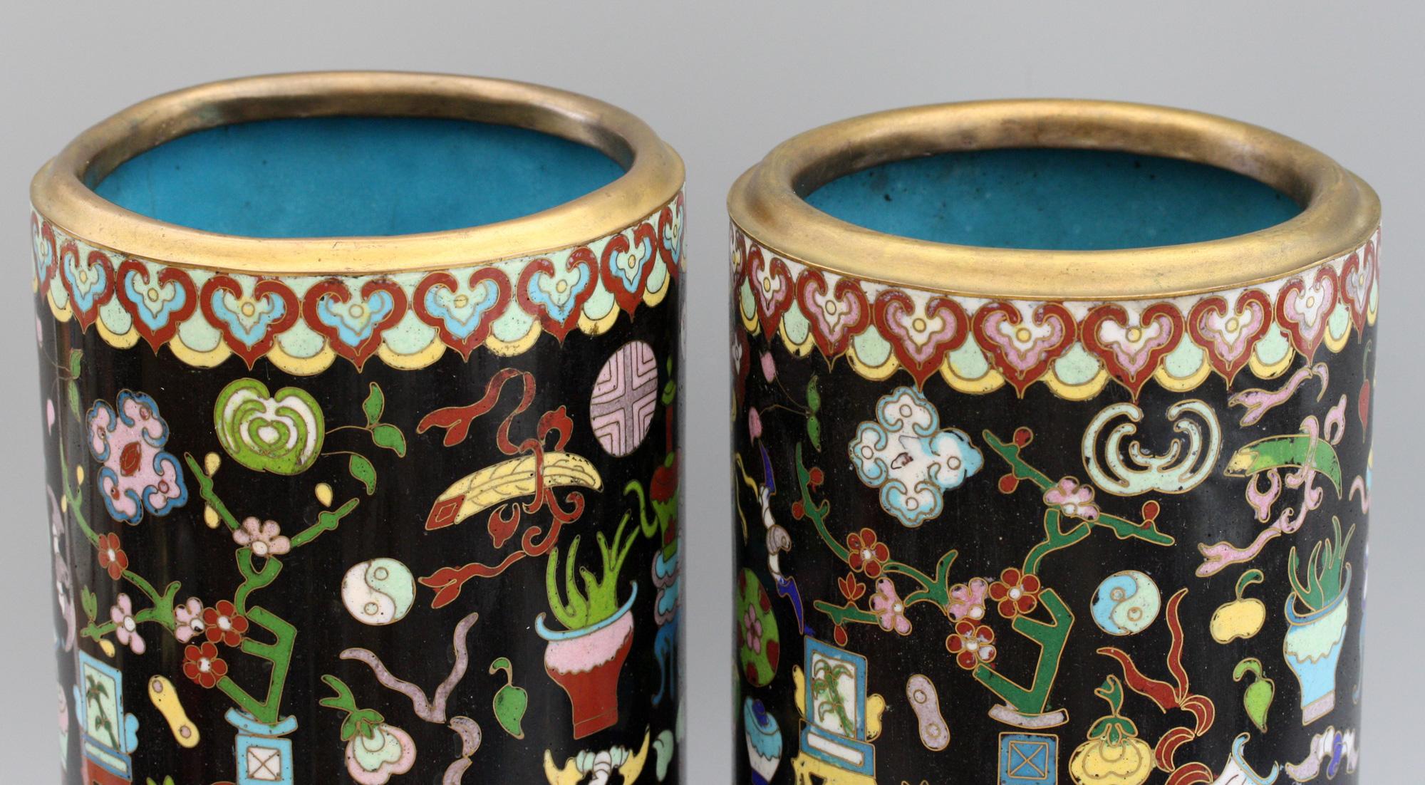 Metal Pair of Chinese Cloisonné Cylindrical Precious Object Vases For Sale