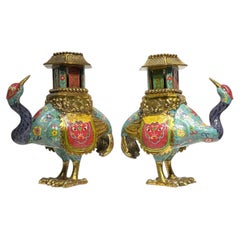 Coppia di incensieri a forma di gru in bronzo dorato con smalto cloisonné cinese