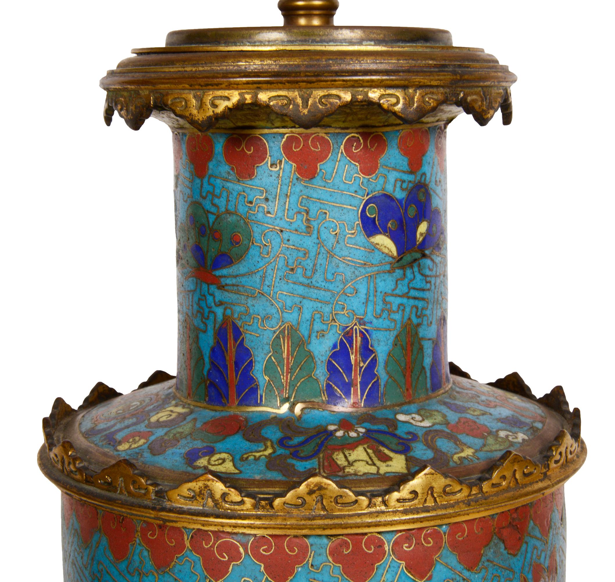 Paire de vases / lampes chinois en cloisonné, 19ème siècle en vente 1