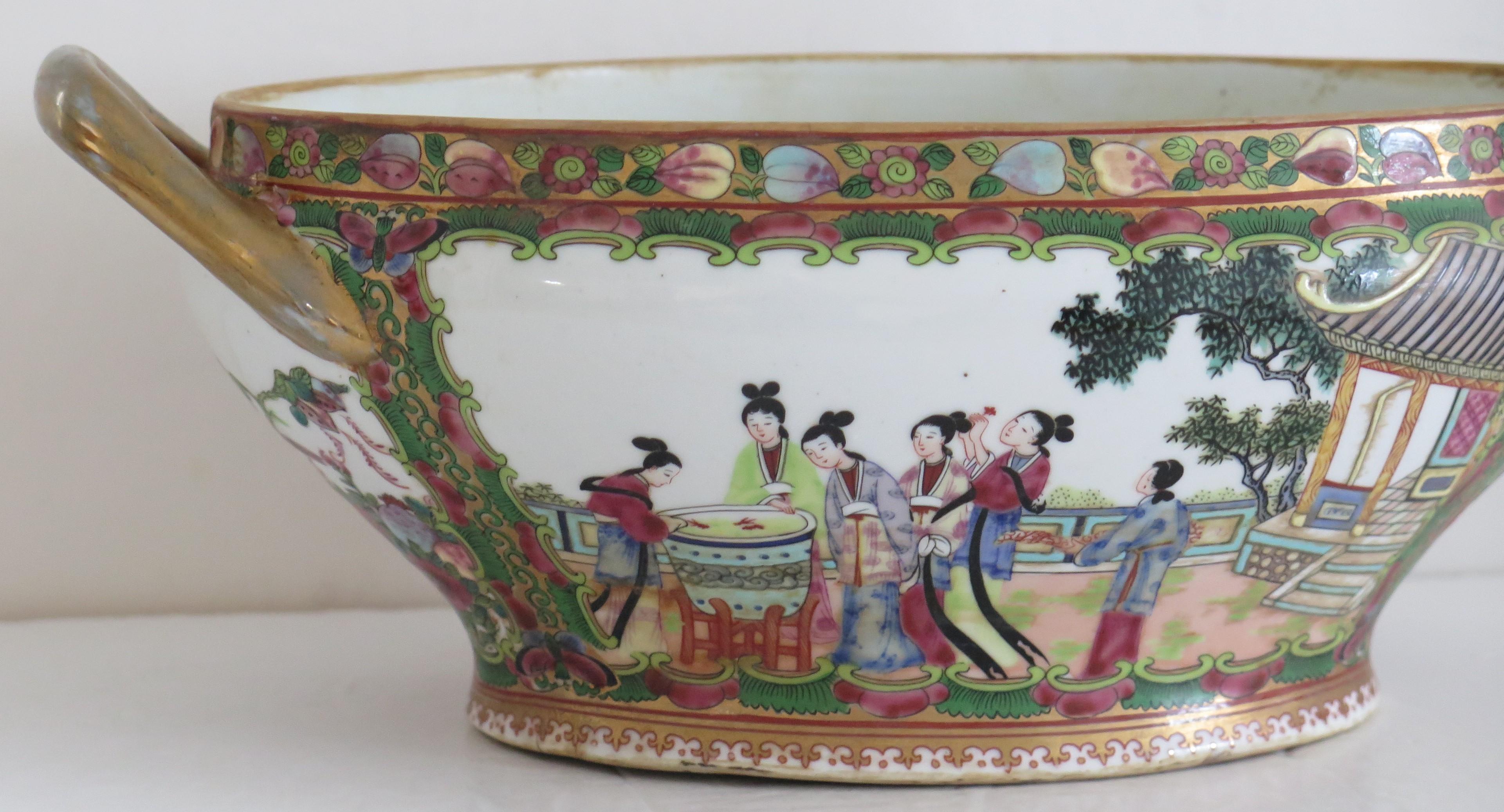 PAIR Chinese Export Large Tureens Porcelain Famille Rose Finely Hand Painted For Sale 6