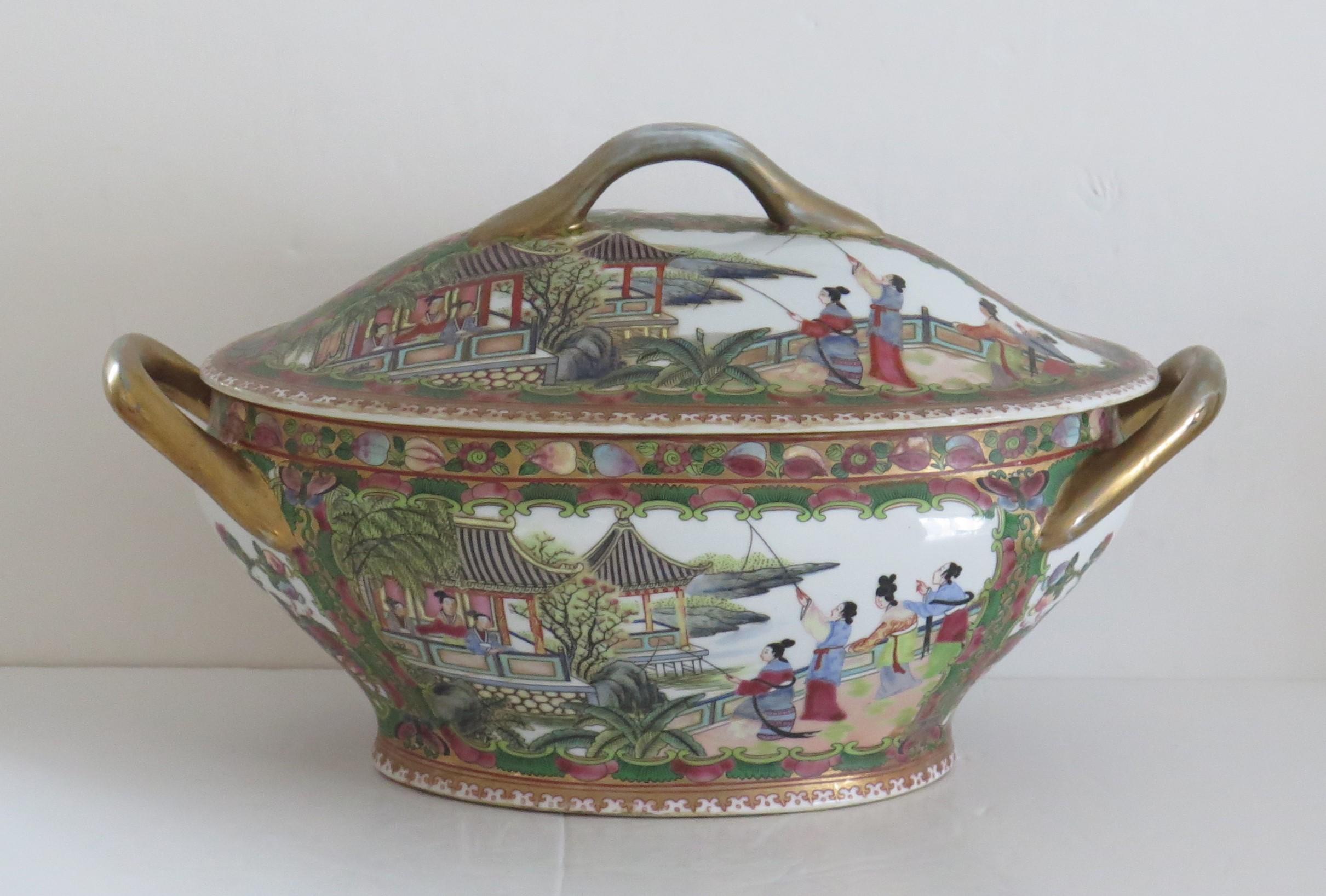 20th Century PAIR Chinese Export Large Tureens Porcelain Famille Rose hand Painted, Ca 1925 For Sale