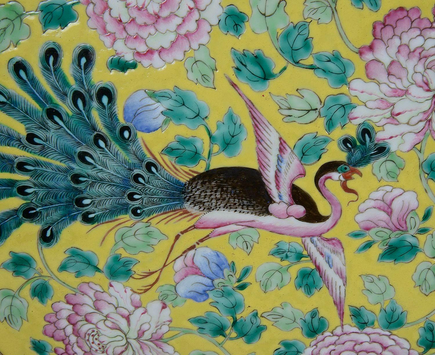 Paar chinesische Famille-Rose-Mond-Flaschen, 19. Jahrhundert, 50 cm hoch im Angebot 2