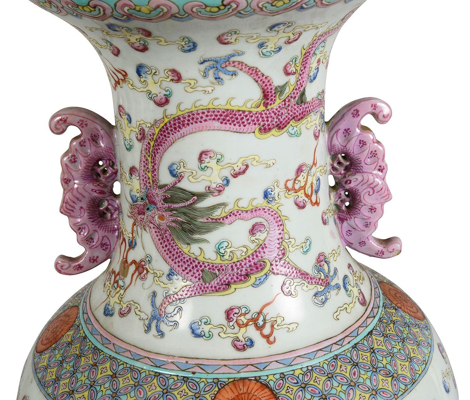 Pareja de jarrones / lámparas chinas de estilo Rosa de familia, S. XIX. siglo XIX en venta