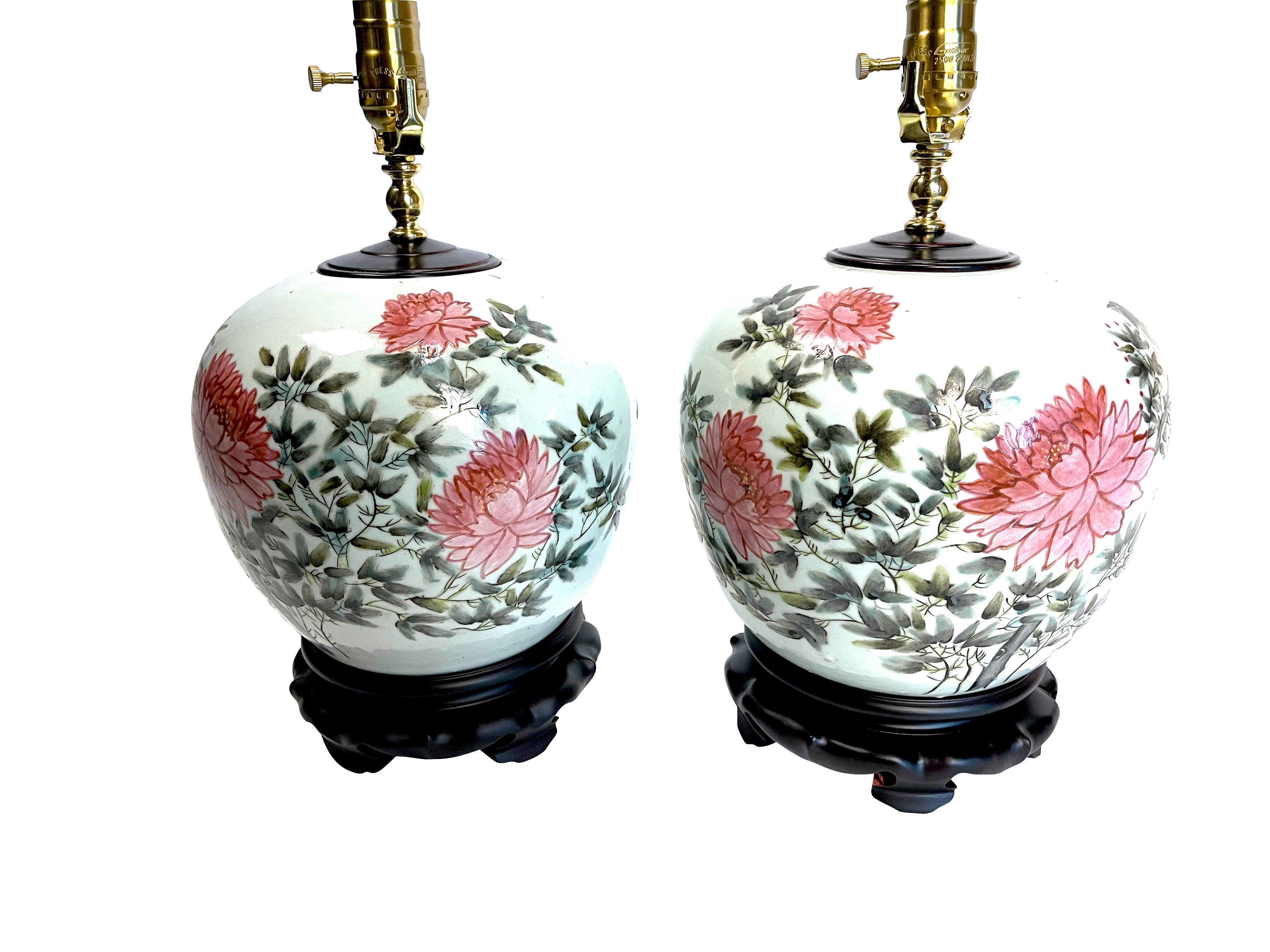 Pair of Chinese Ginger Jar Chrysanthemum Porcelain Lamps 3