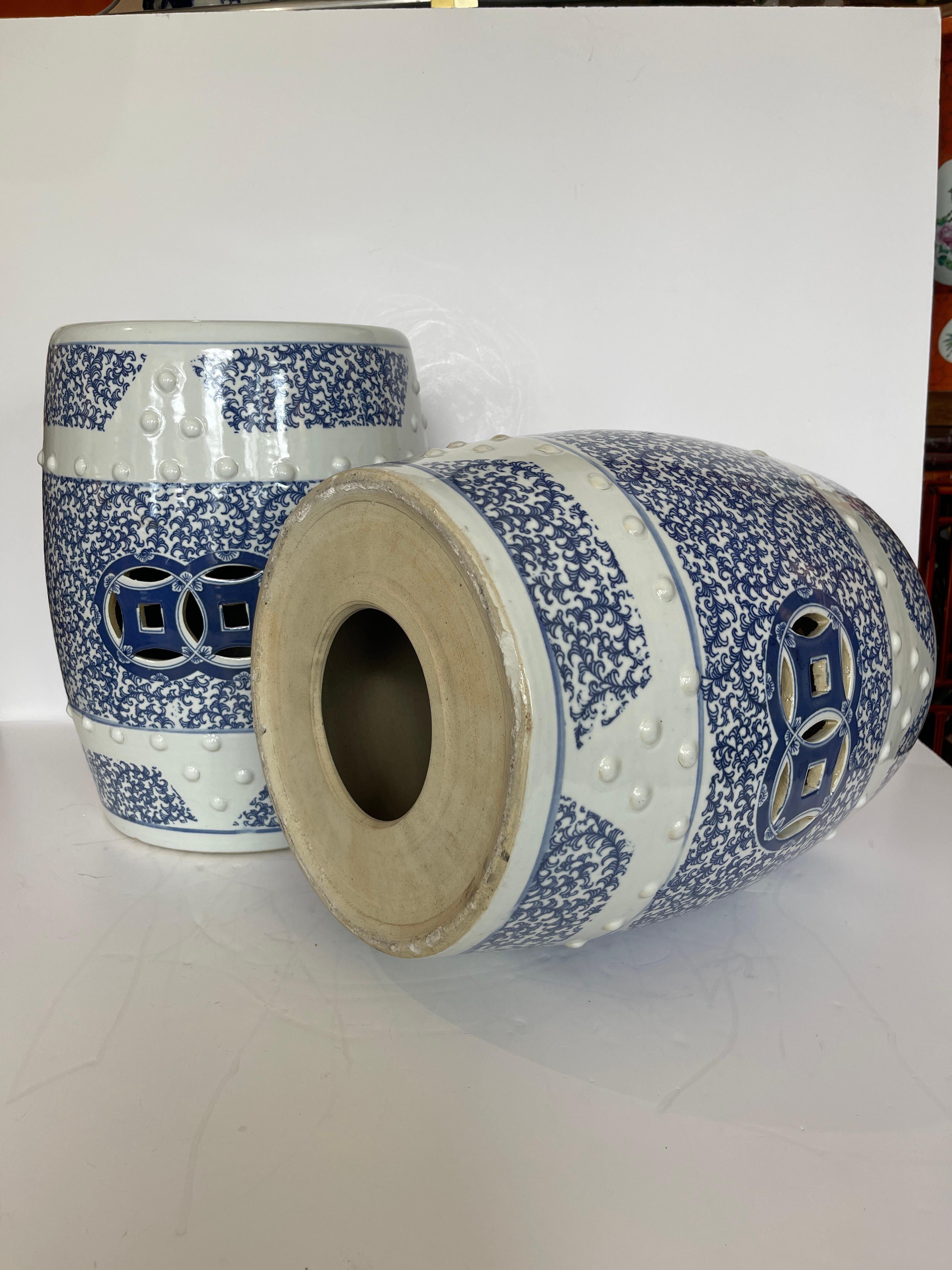 Pair Chinese Heavy Ceramic Hobnails Blue & White Garden Stools 7