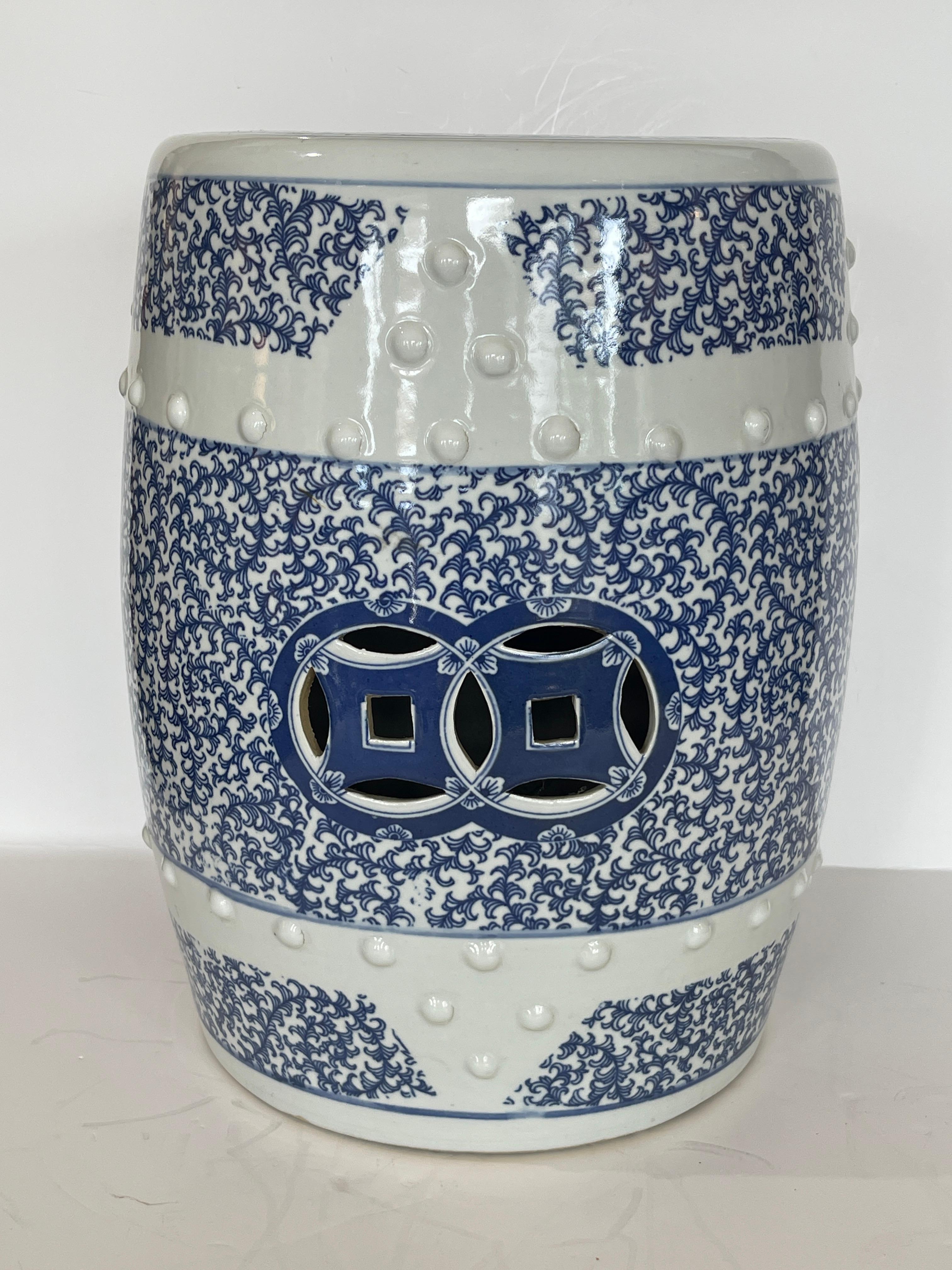 Pair Chinese Heavy Ceramic Hobnails Blue & White Garden Stools In Good Condition In West Palm Beach, FL