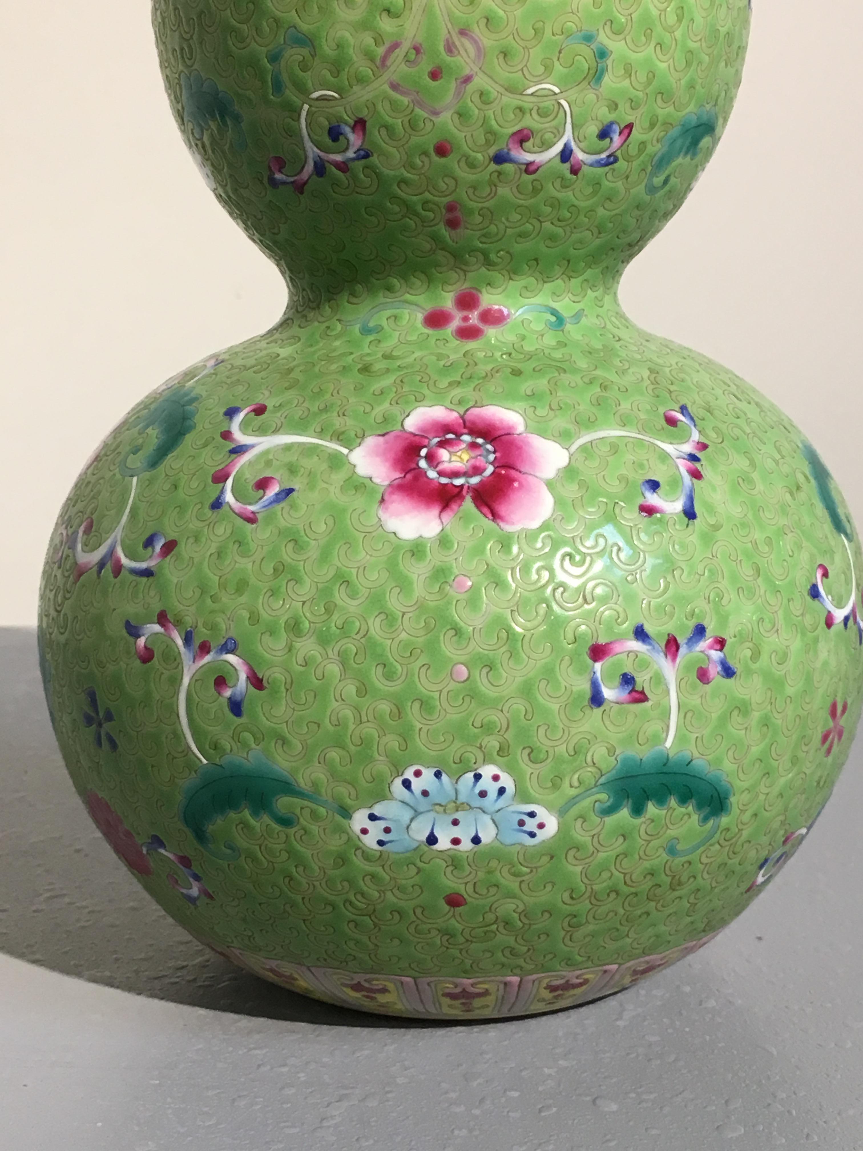 Porcelain Pair of Chinese Lime Green Famille Rose Sgarffito Ground Vases, Republic Period