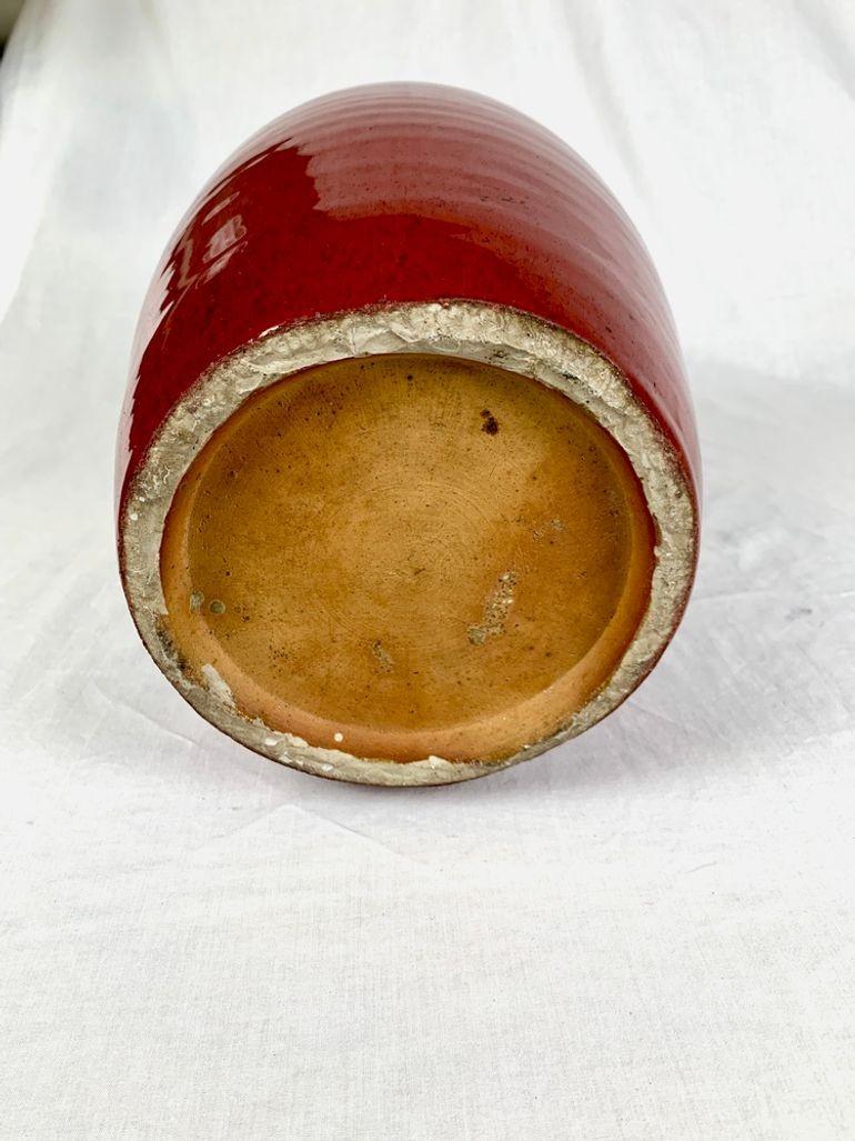 XIX secolo Pair Chinese Monochrome Copper Red Ceramic Jars, Late Qing, Circa 1880 in vendita