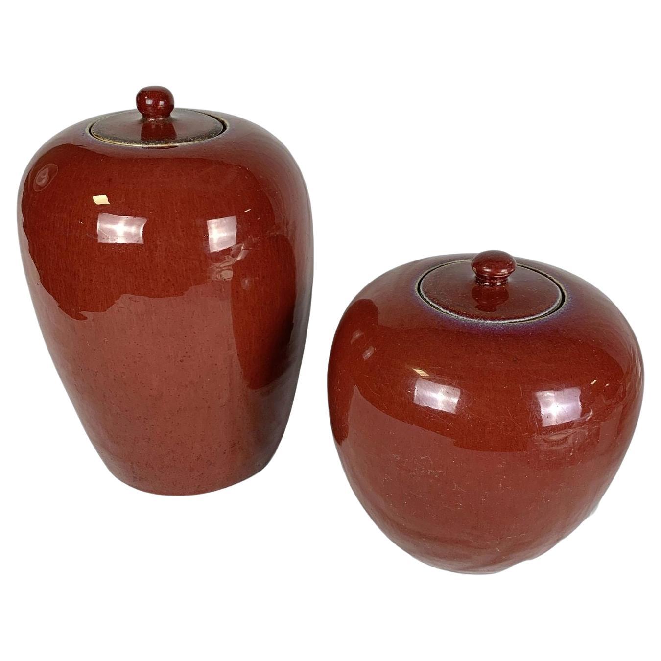 Pair Chinese Monochrome Copper Red Ceramic Jars, Late Qing, Circa 1880 in vendita
