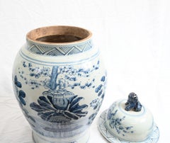 Pair Chinese Nanking Urns Temple Jars Blue and White China