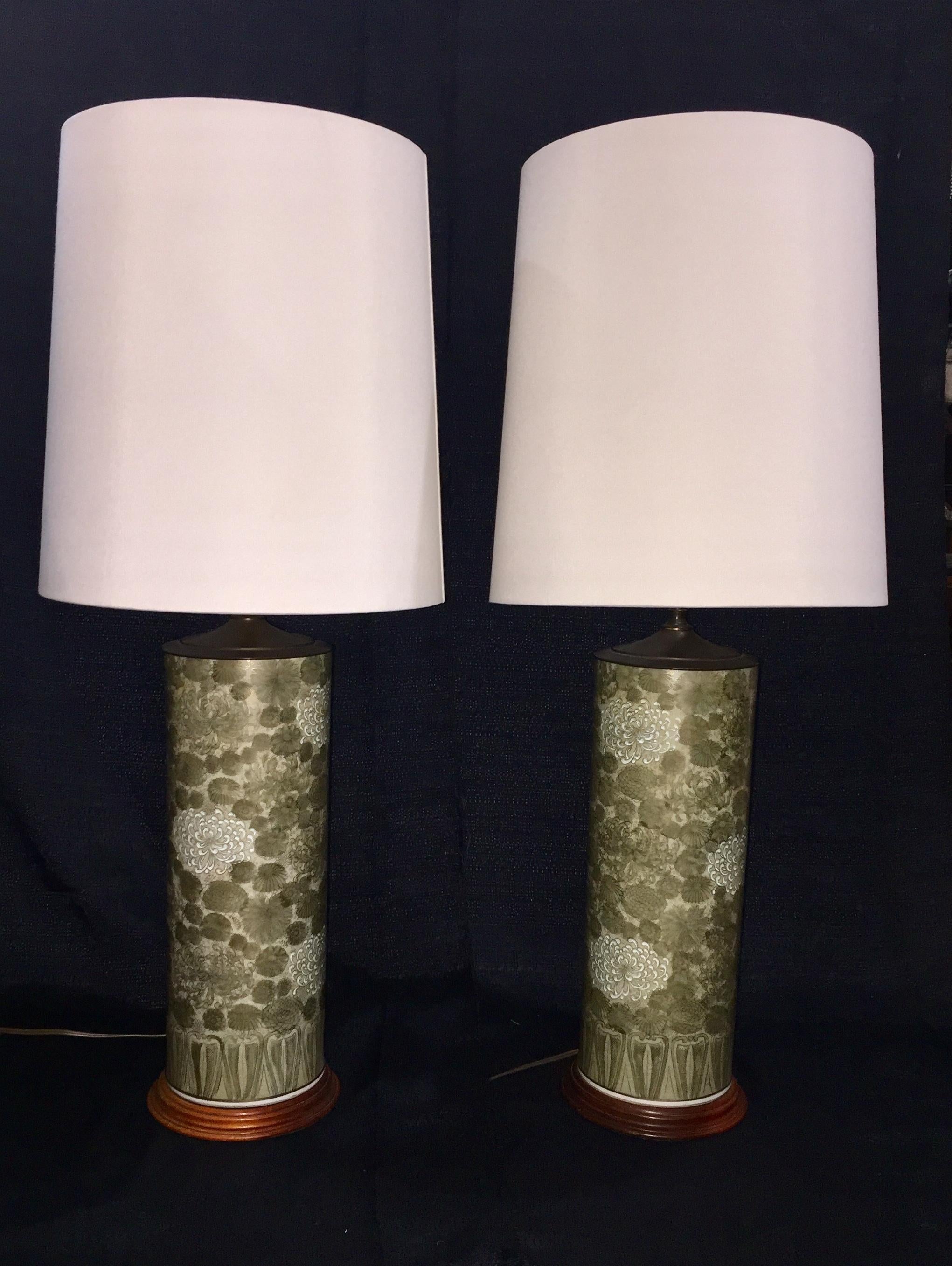 Hand-Painted Pair of Chinese Porcelain China Roller Vases in Table Lamps Chrysantemum Theme