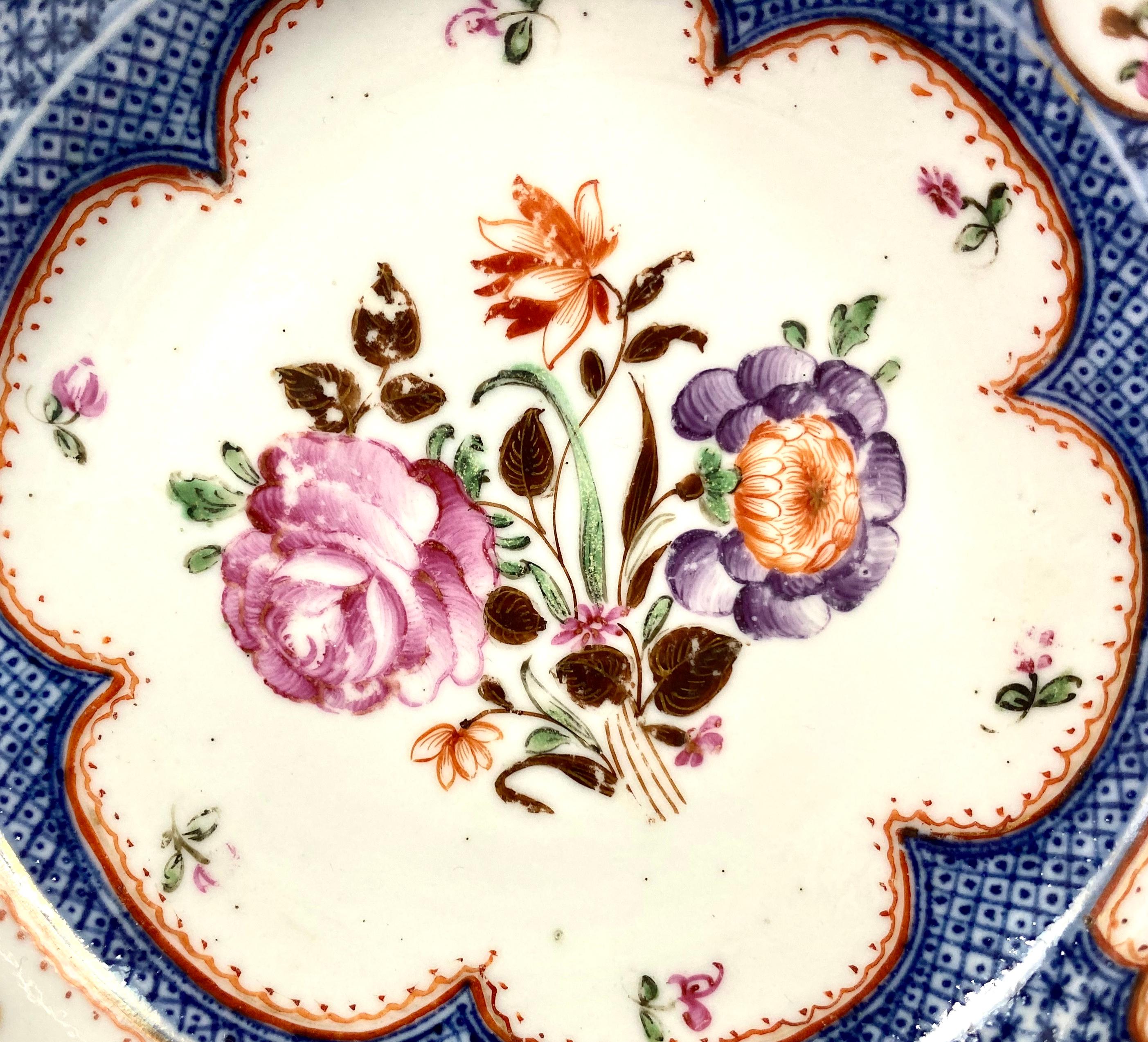 Mid-18th Century Pair of Chinese Porcelain Dishes, Compagnie des Indes circa 1760 Qianlong Period