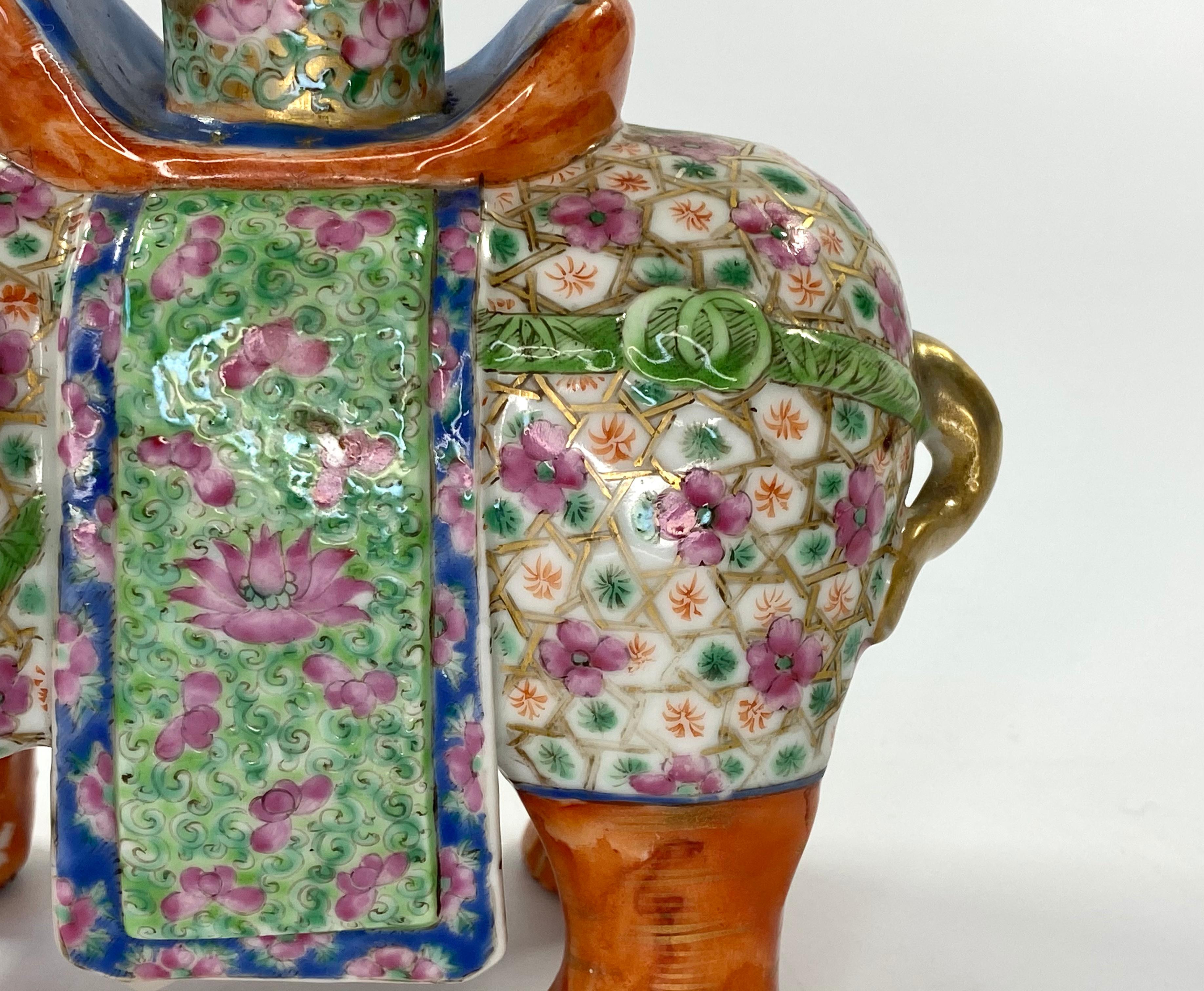 Pair of Chinese Porcelain Elephant Joss Stick Holders, circa 1850, Qing Dynasty 8