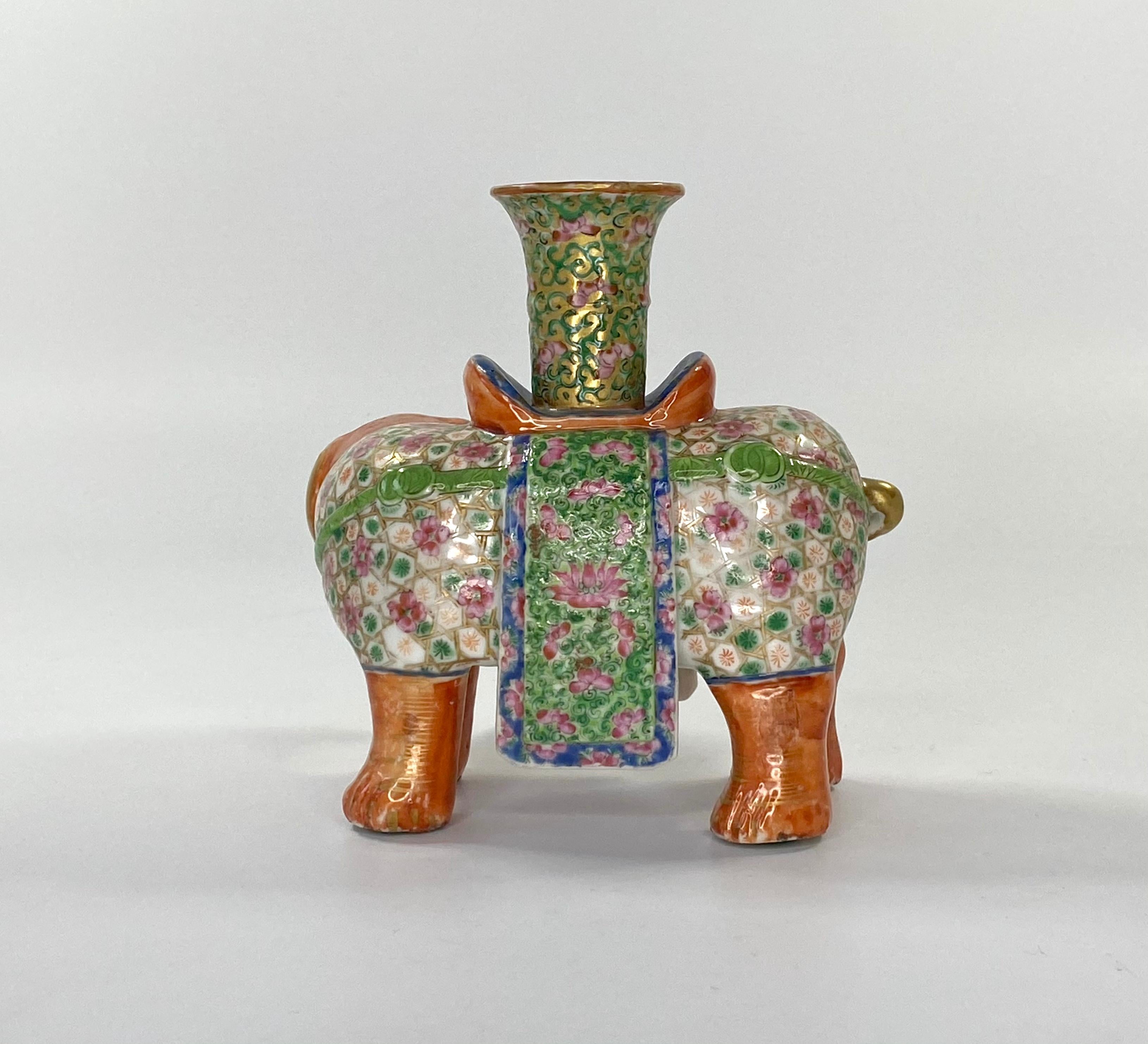 Pair of Chinese Porcelain Elephant Joss Stick Holders, circa 1850, Qing Dynasty 1