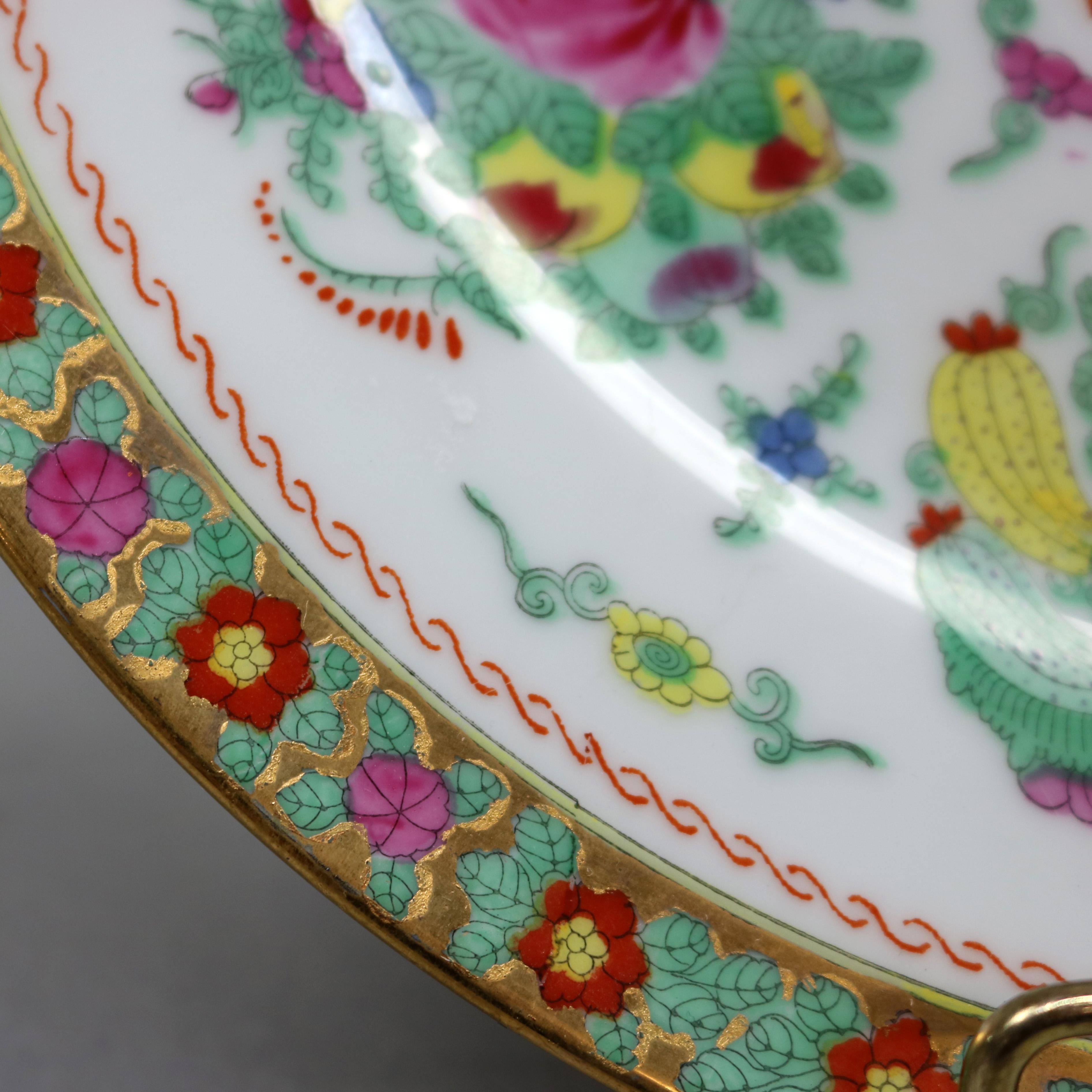 Pair of Chinese Porcelain Floral and Gilt Plates, Signed, 20th Century 3