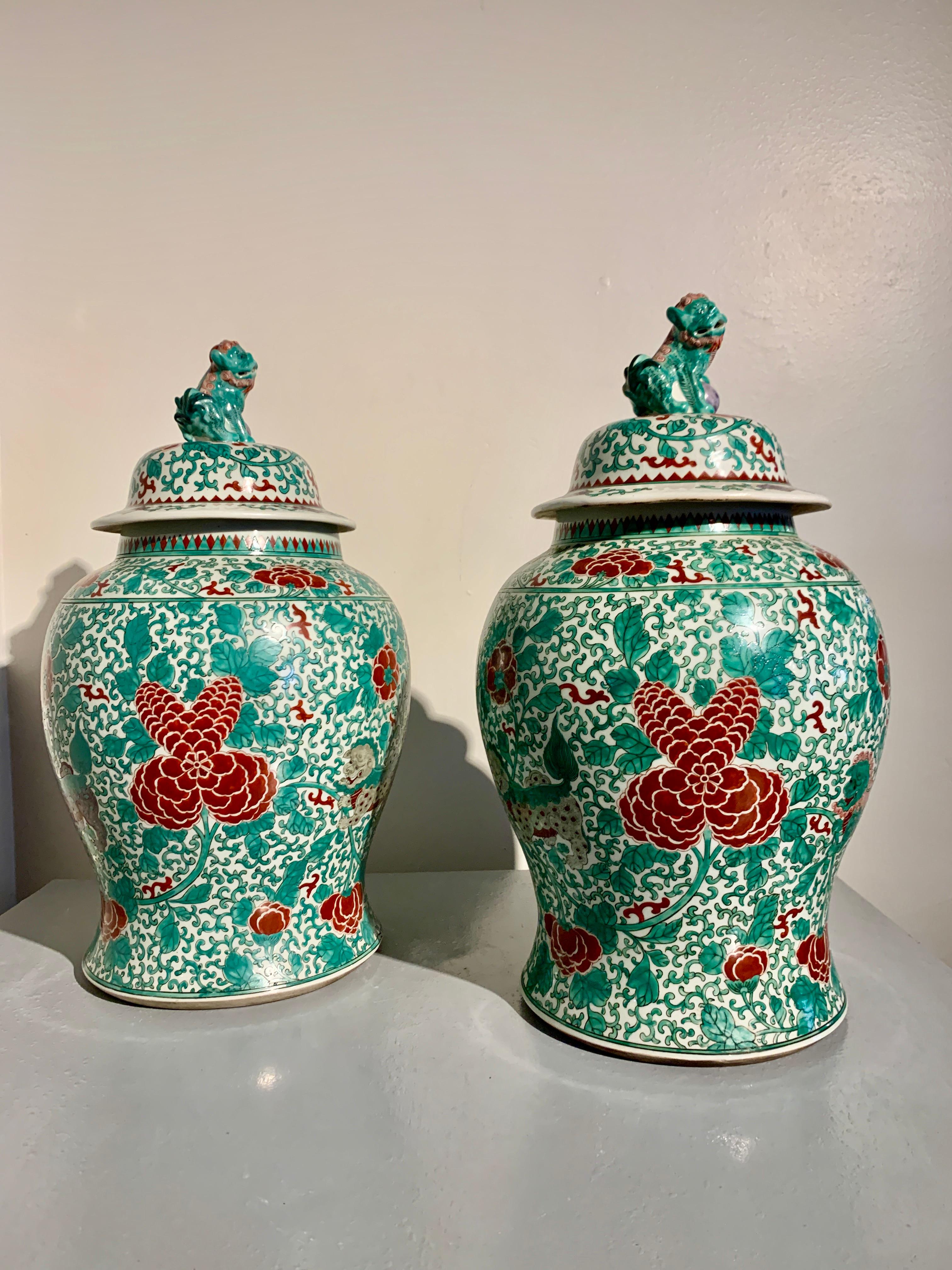Qing Pair Chinese Porcelain Foo Dog Covered Jars, mid 20th Century, China For Sale