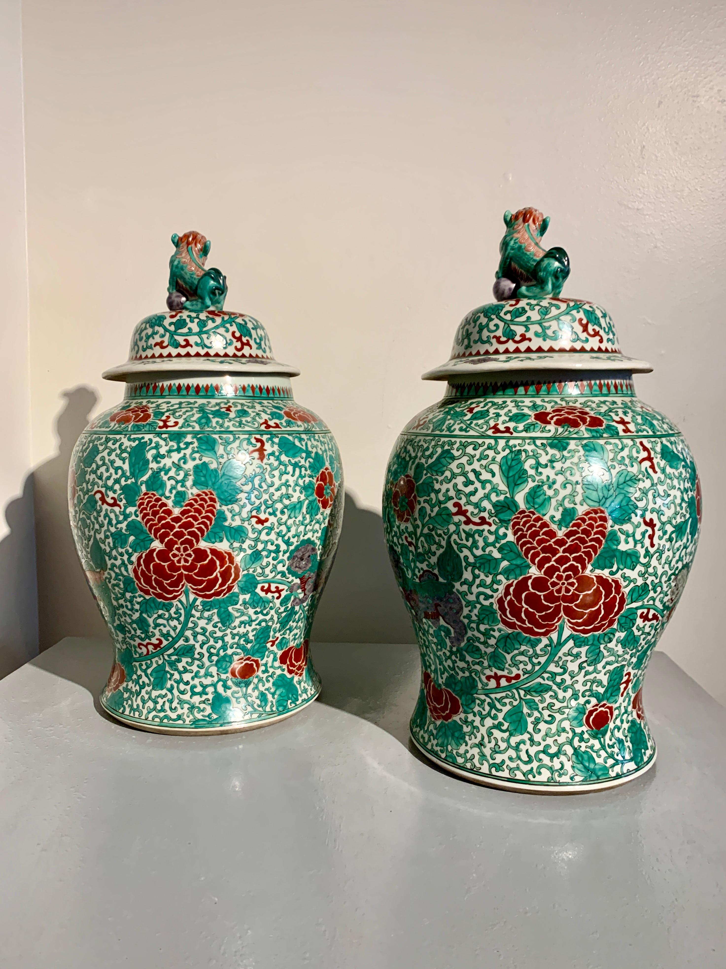 Pair Chinese Porcelain Foo Dog Covered Jars, mid 20th Century, China In Fair Condition For Sale In Austin, TX