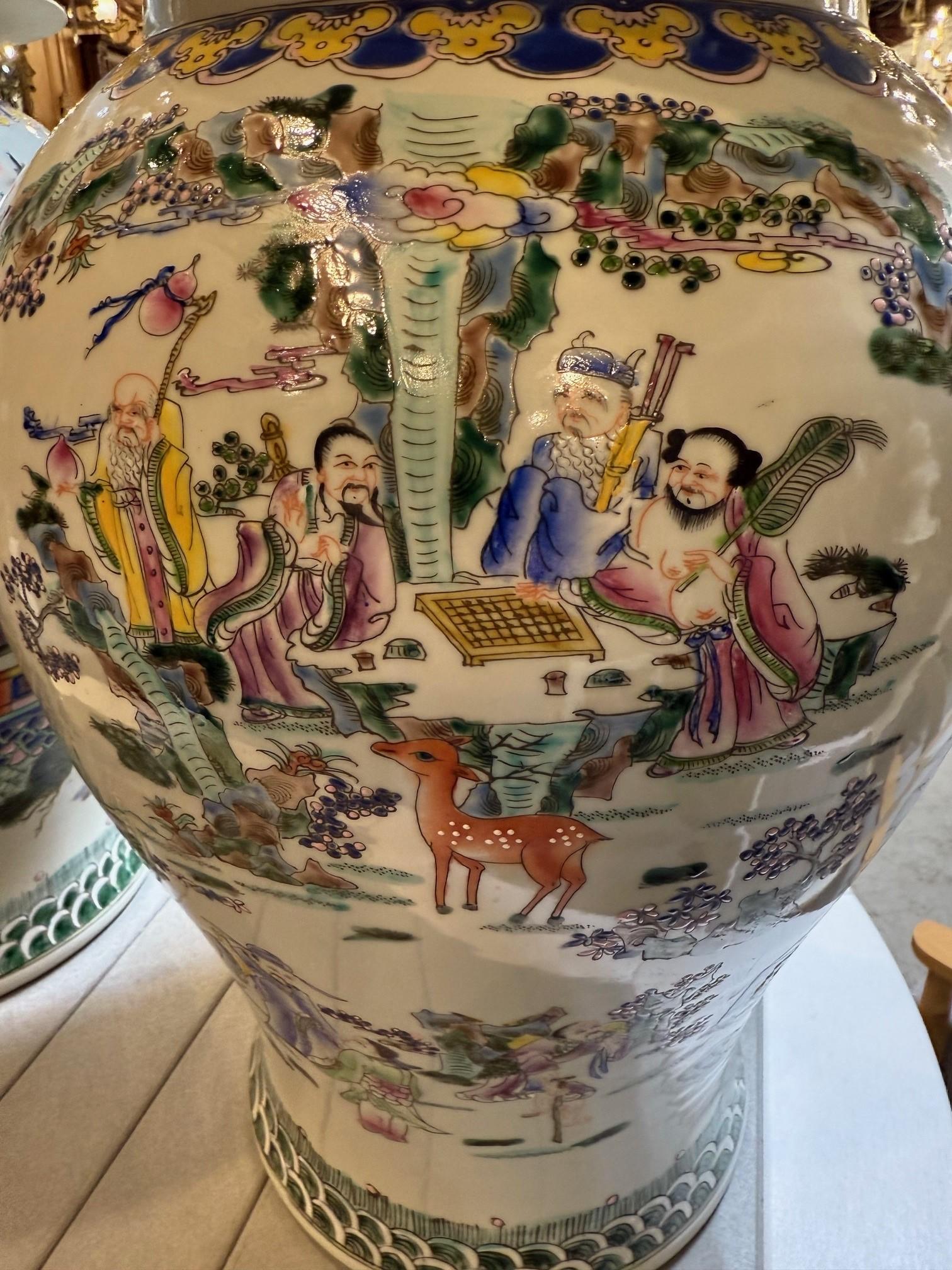 Pair Chinese Porcelain Lidded Ginger Urns - Qianlong Vases, Jars, Qing Pottery For Sale 7